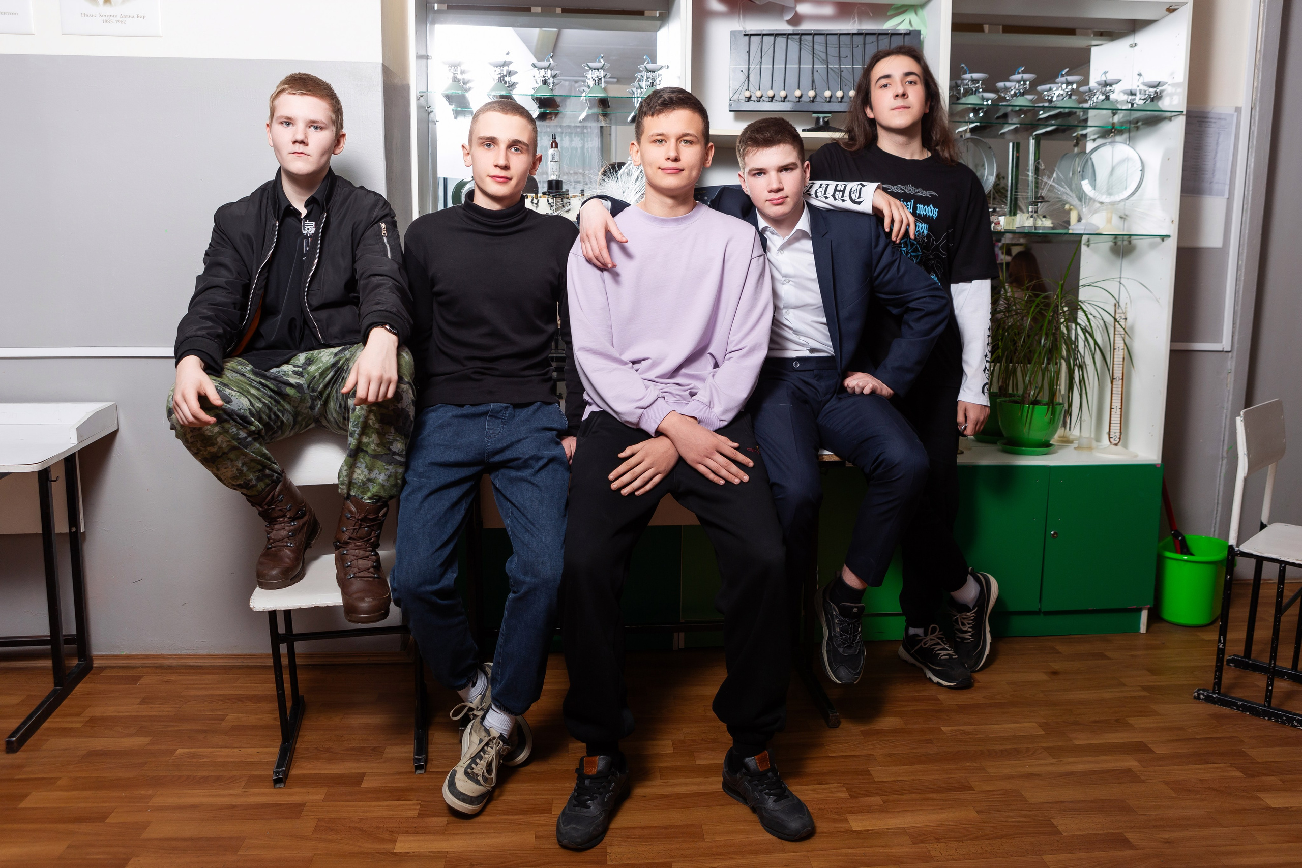 ОТВЯЗНАЯ СЪЕМКА В КЛАССЕ (9 КЛАСС). Профессиональный фотограф в Мценске и Орловской области