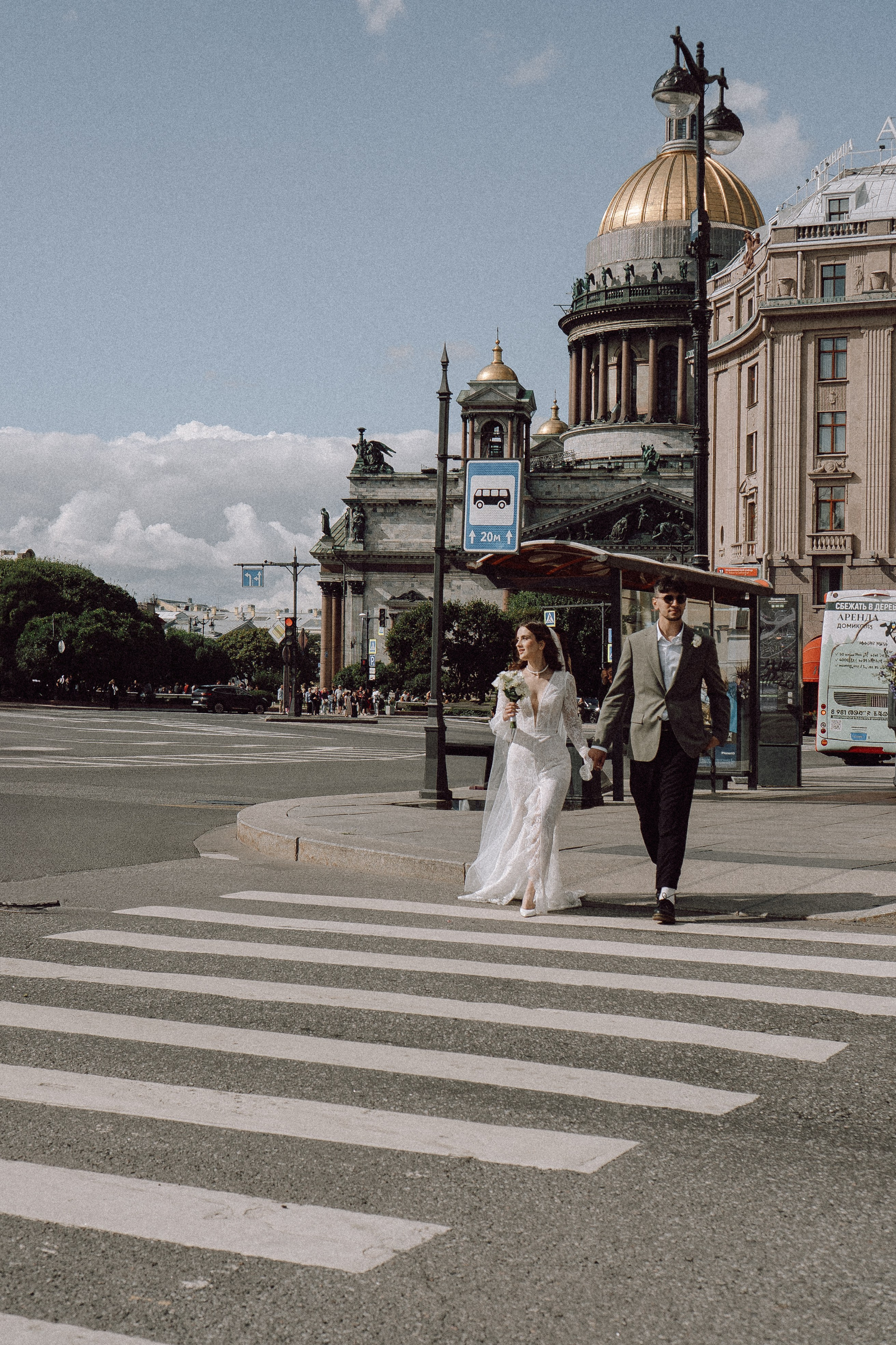 СВАДЕБНАЯ ПРОГУЛКА ВОЗЕ ИСАИКЕВСКОГО СОБОРА АСТОРИИ И ЗАКОНОДАЛЕТНОГО СОБРАНИЯ. Профессиональный фотограф, Санкт-Петербург — Виктория Богомолова