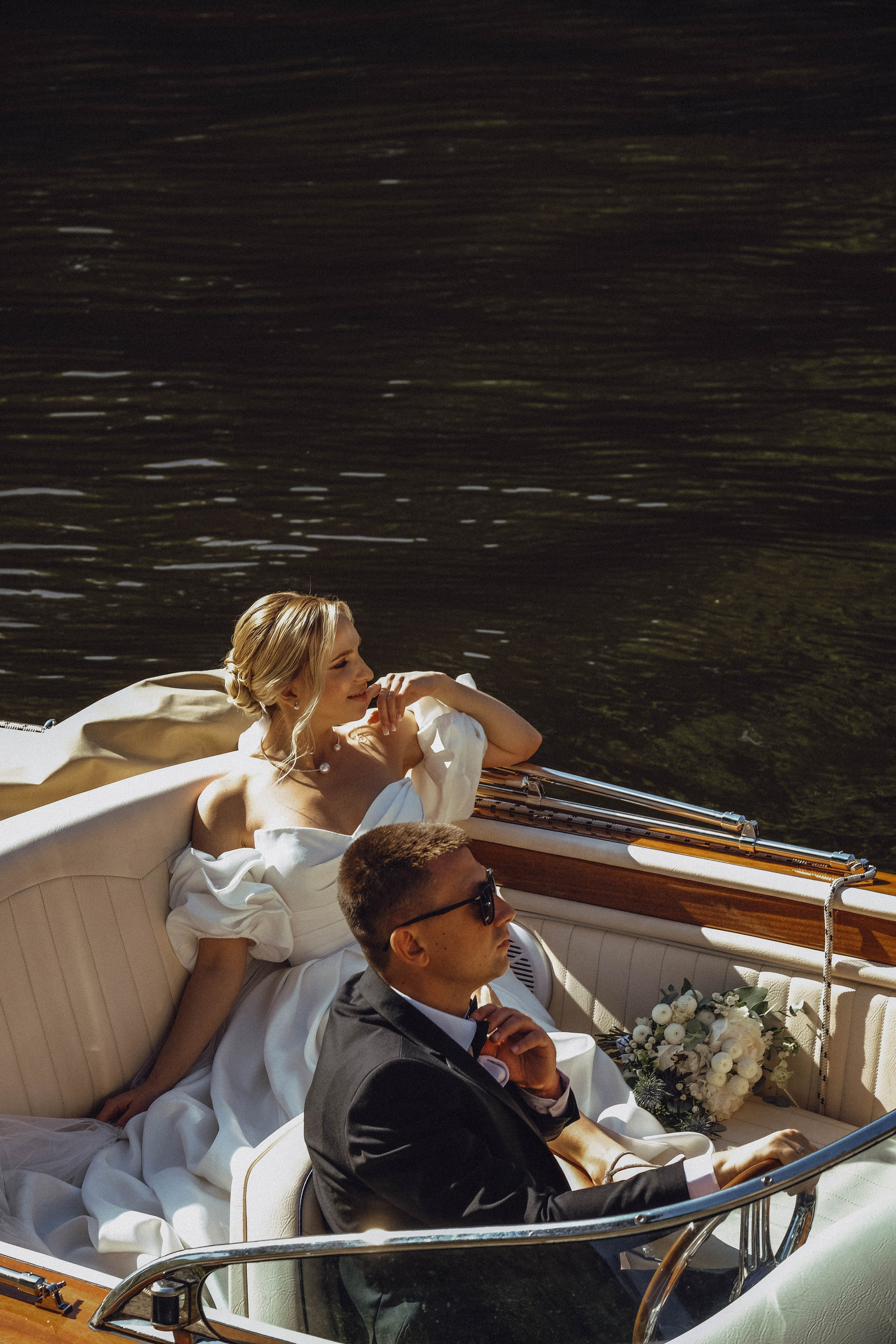 СВАДЕБГНАЯ ПРОГУЛКА ПО КАНАЛ САНКТ-ПЕТЕРБУРГА НА КАТЕРЕ. Профессиональный фотограф, Санкт-Петербург — Виктория Богомолова