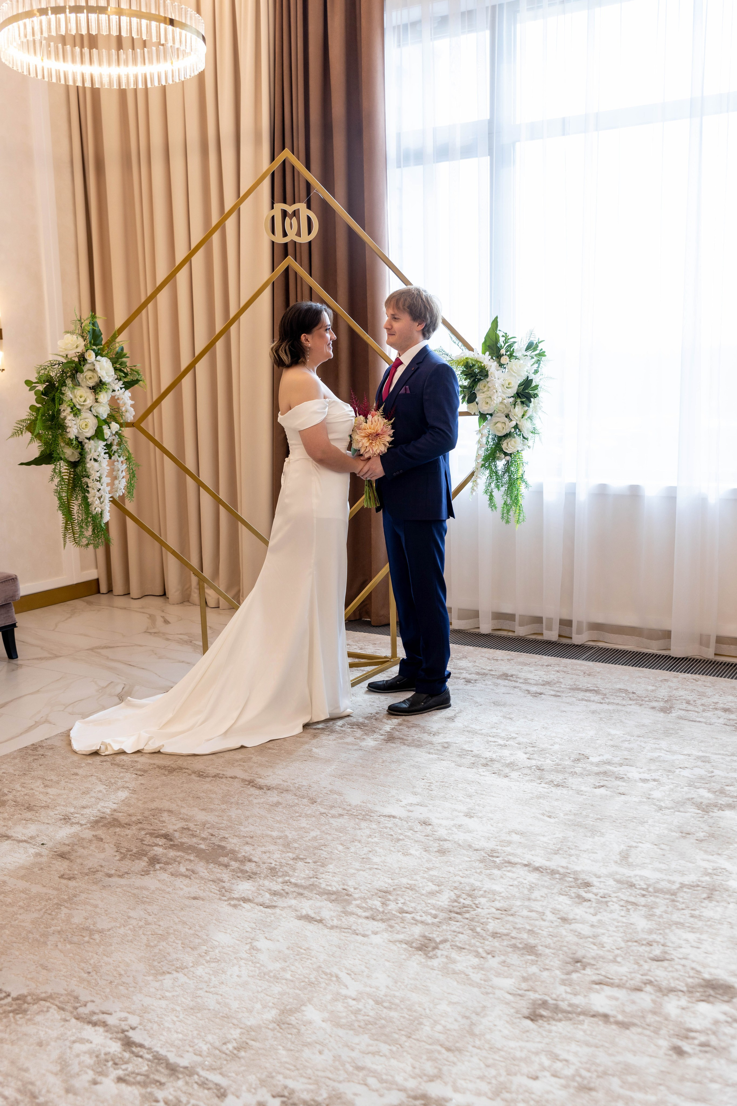 Свадебный день в Москве. Свадебный фотограф Александра Мяскова