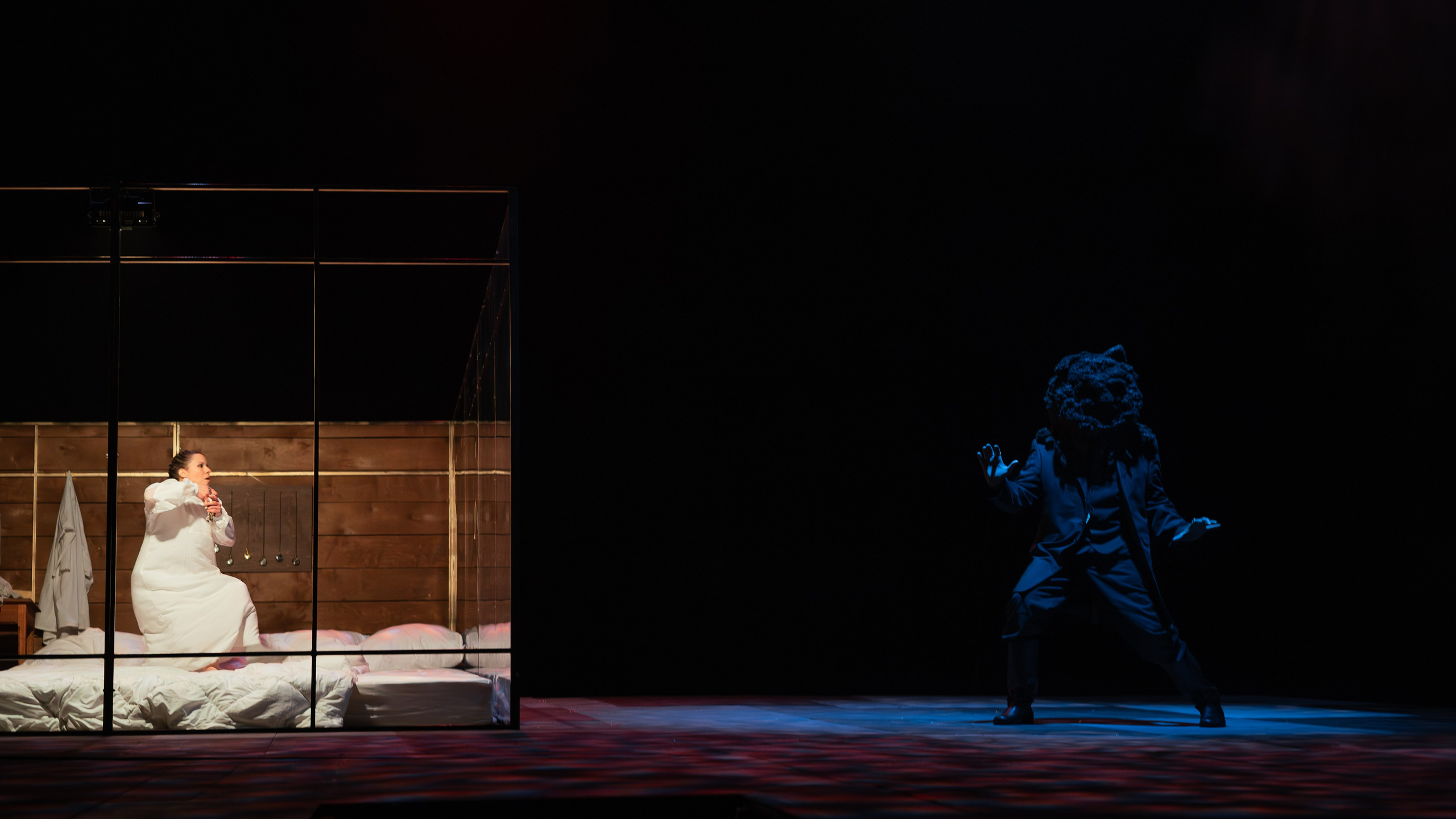 Астраханский Драматический Театр «Леди Макбет». Фотограф Марк Файзулин