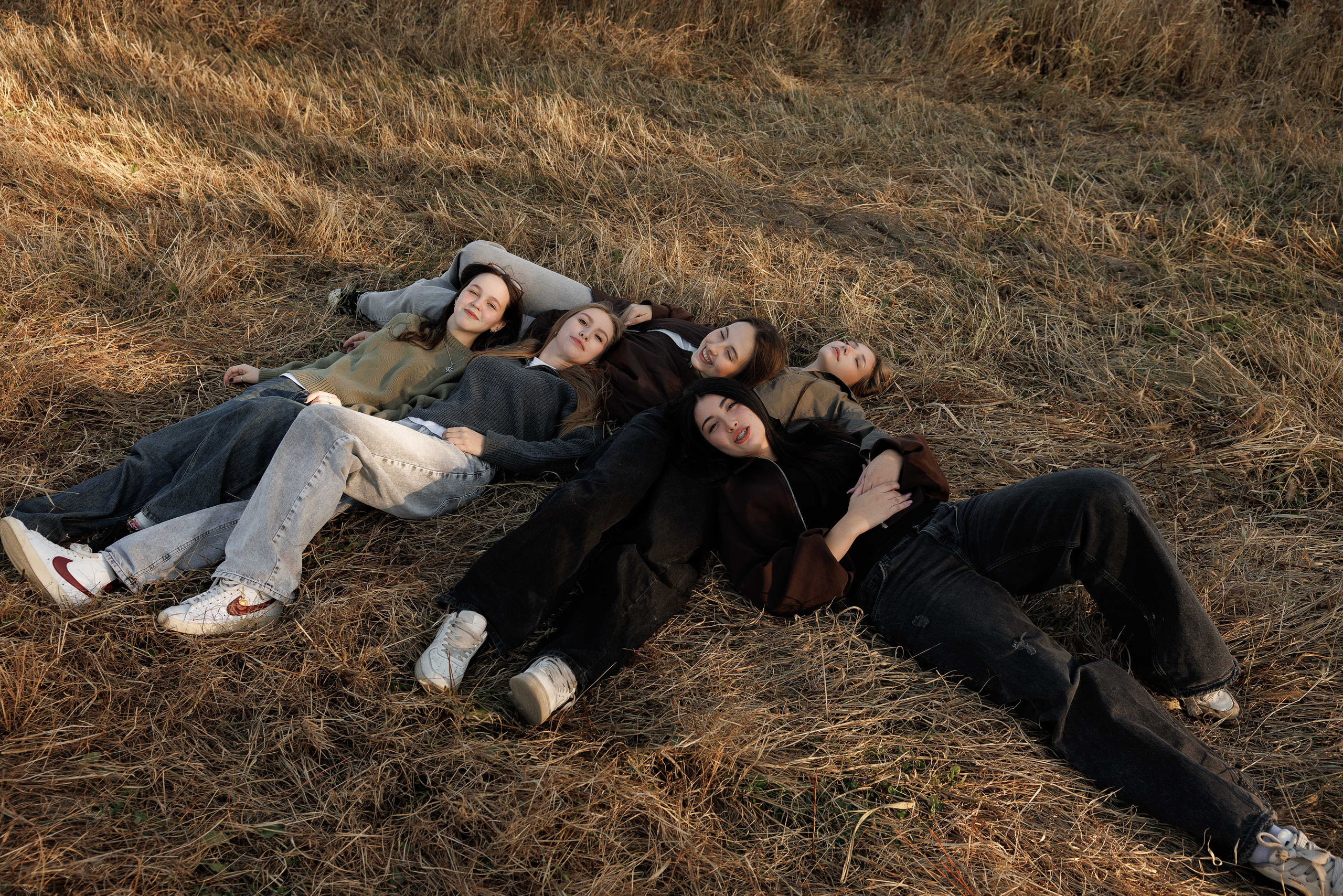 Осень 11 класс (съемка в поле). Photoalbum-vl.ru