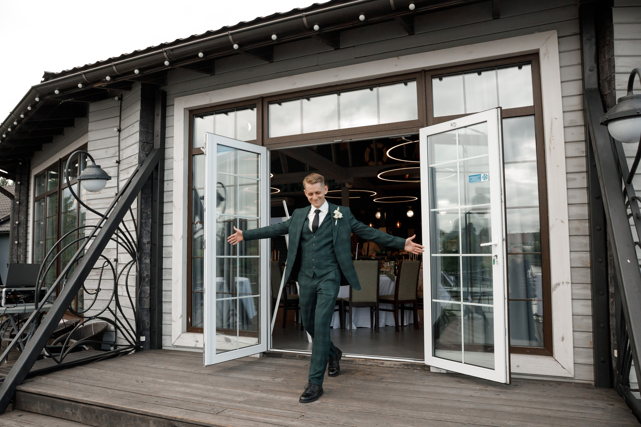 Регистрация в отеле Fish Point, ЗАГС Бутово, прогулка в Остафьево. Свадебный и репортажный фотограф (Москва, Королев и другие)