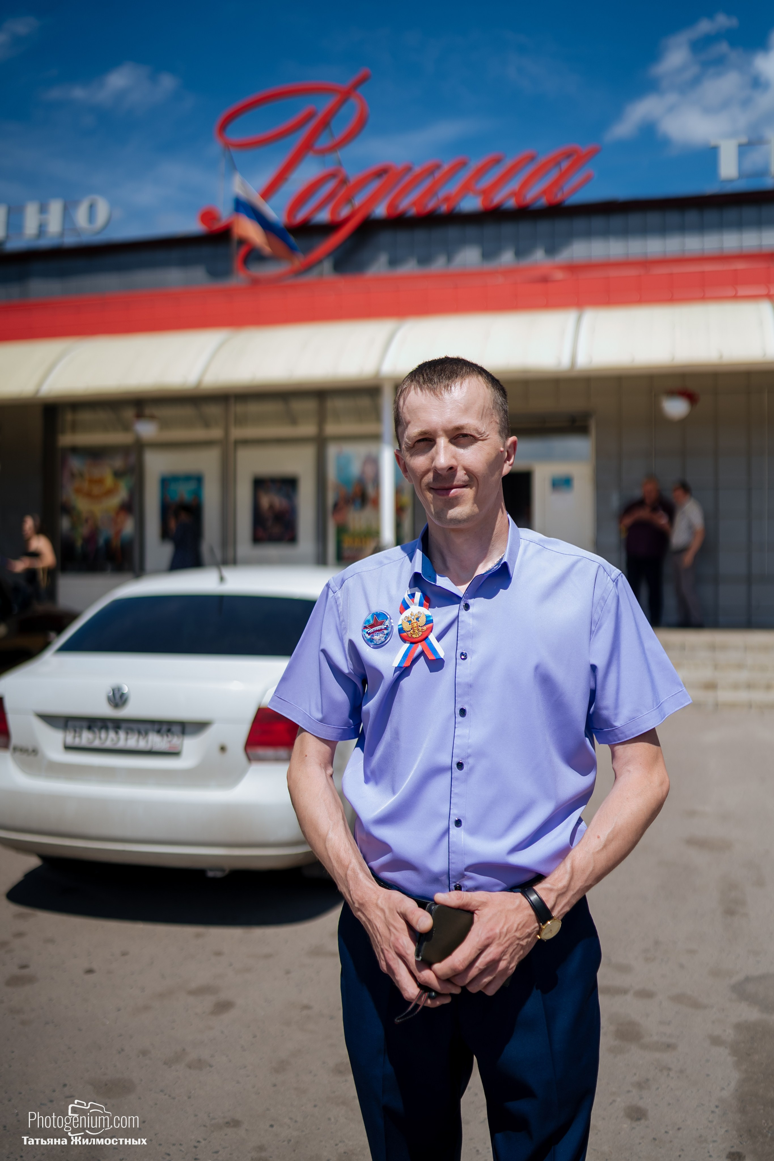 8 июня «Патриоты из Курска» сбор гуманитарной помощи у кинотеатра «Родина». Фотограф Нижний Новгород Татьяна Кейод