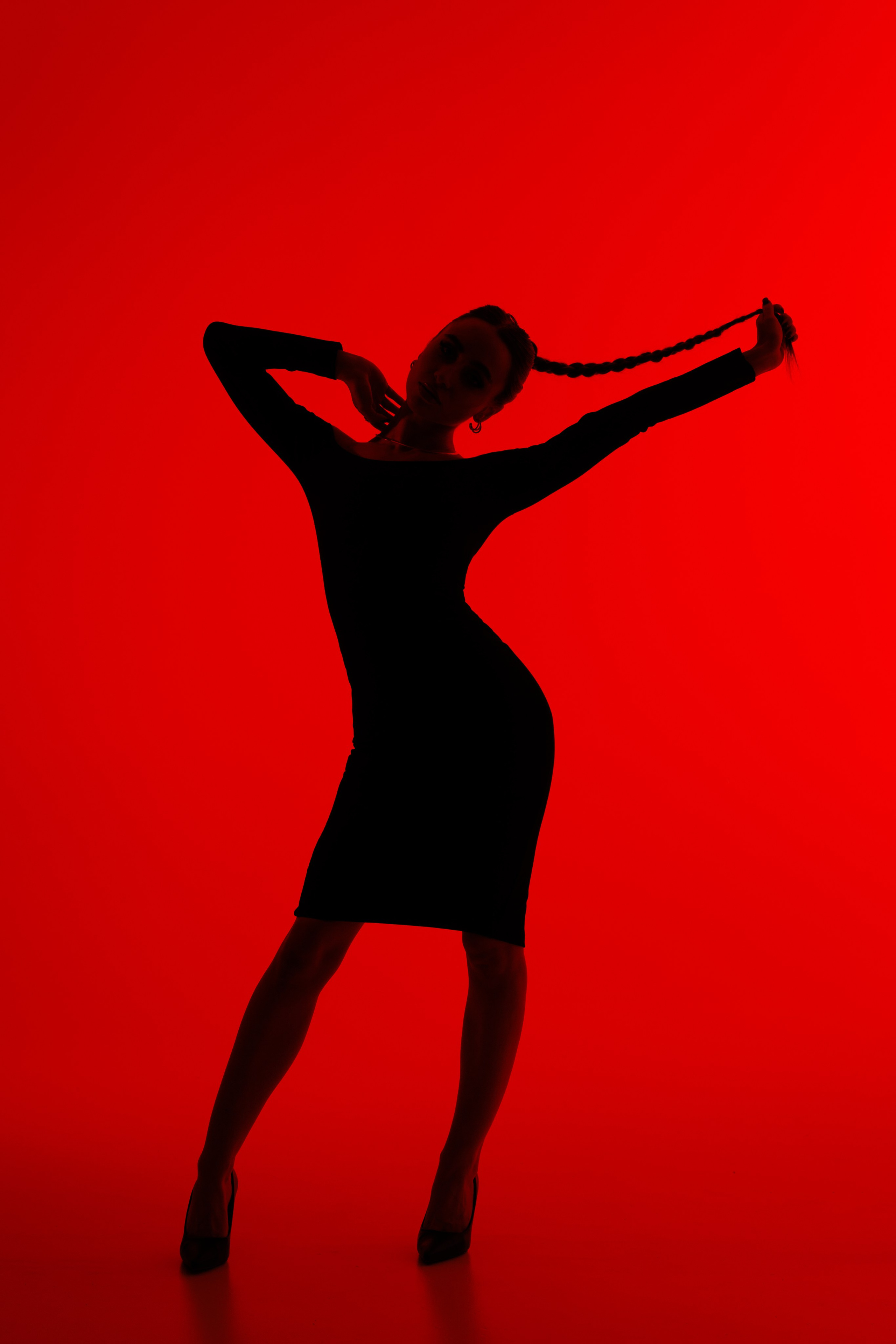 Цветной свет и фигуры. Фотограф Минск