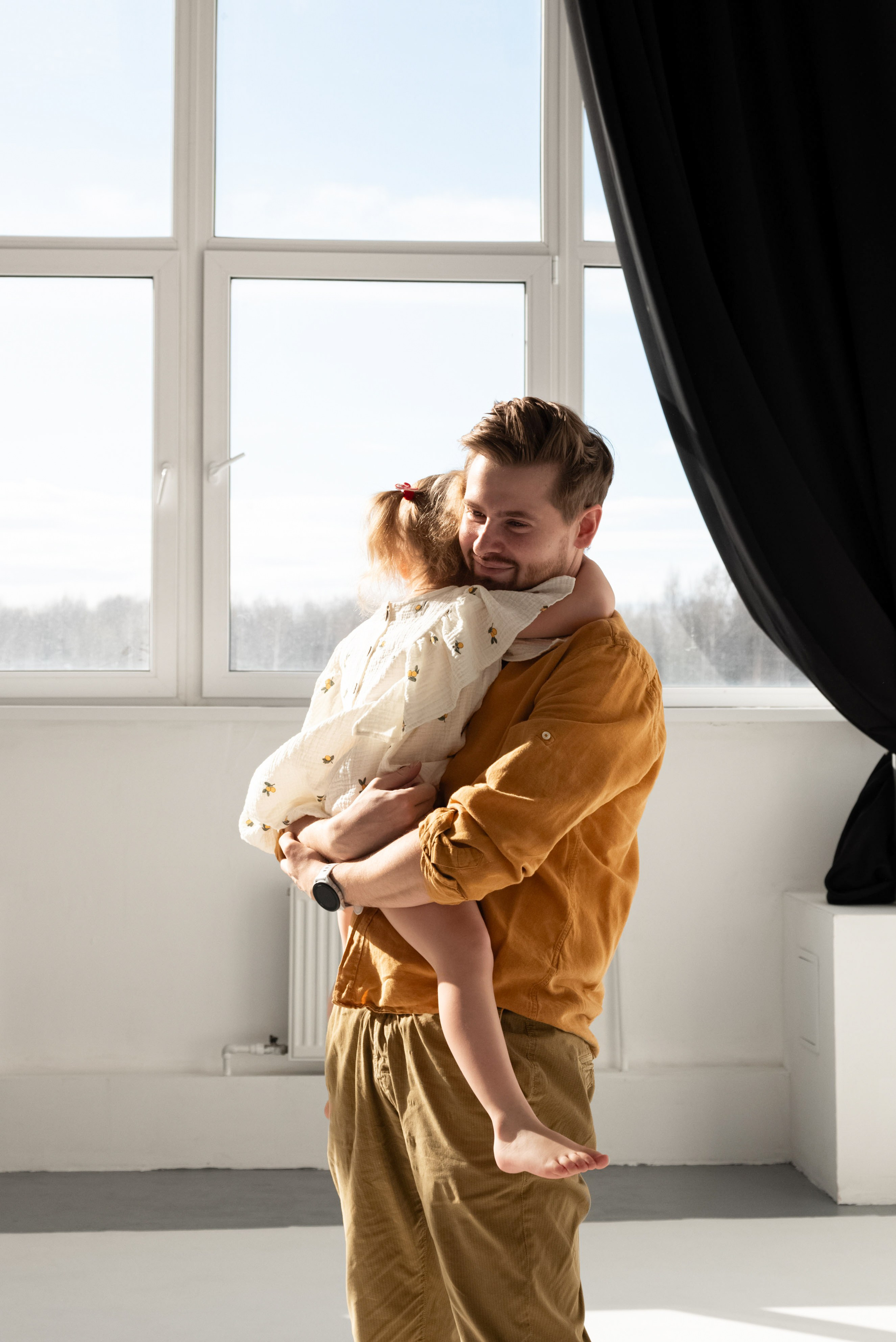 Сергеевы семейная студийная фотосессия. Профессиональный фотограф в Твери Иванова Юлия