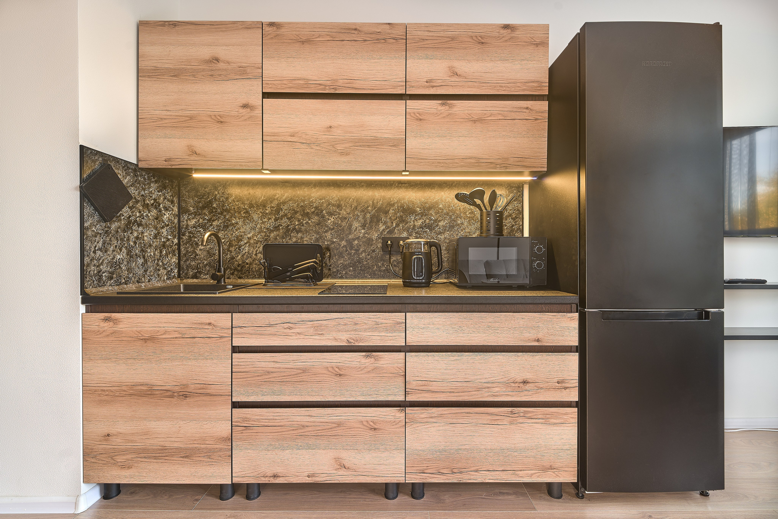 «Евро-трешка» для посуточной сдачи. Заказчик АН «Борисов». Главная