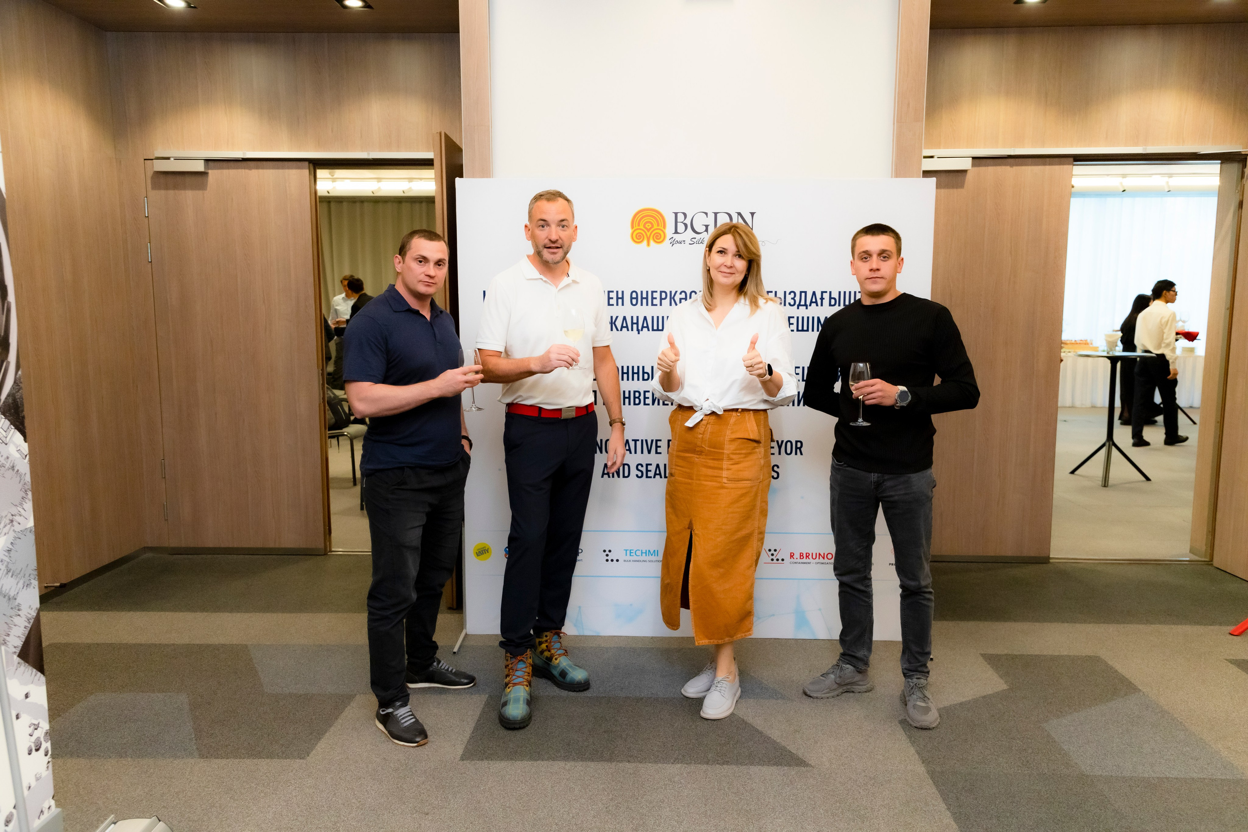 BGDN конвейеры. Фотограф