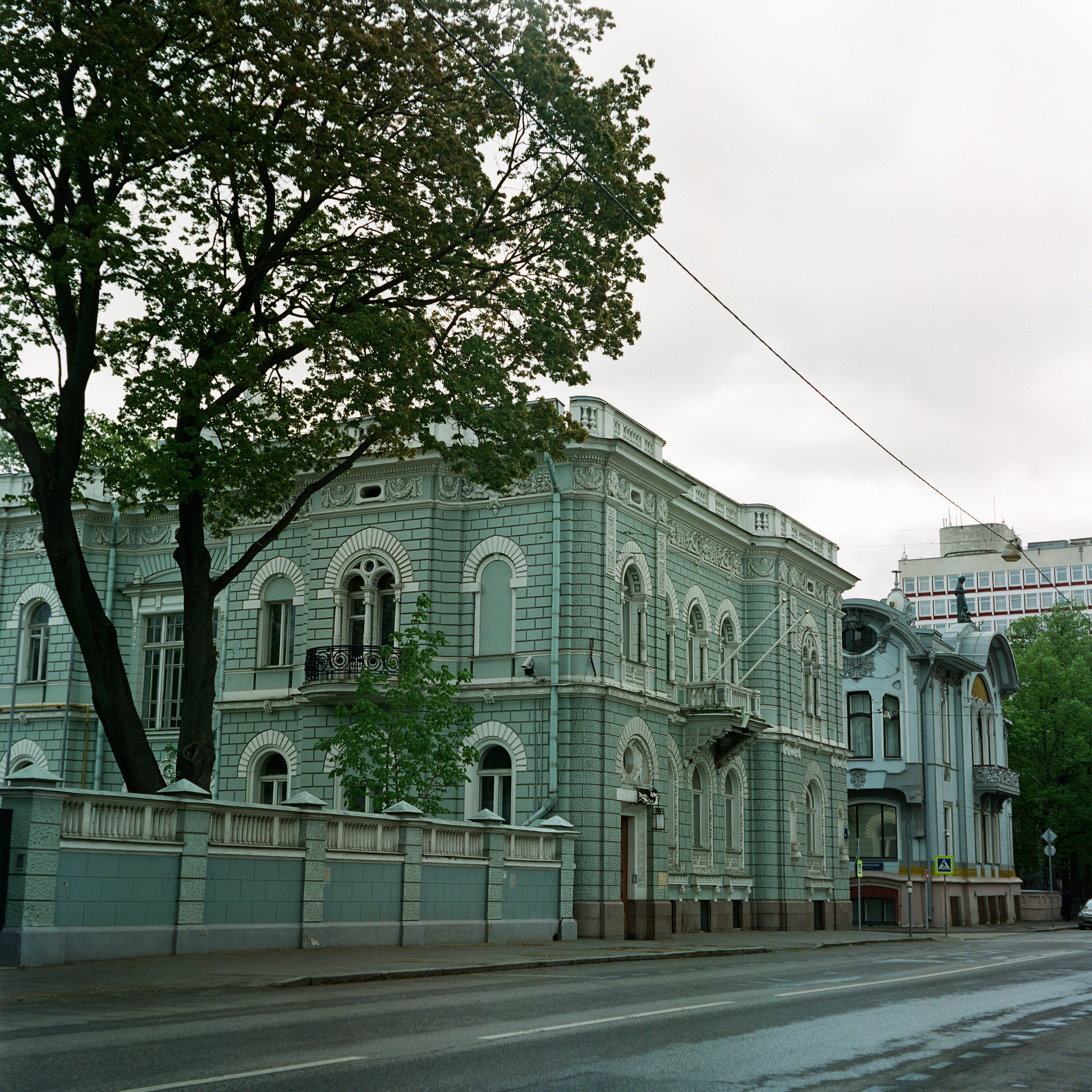 Улица Поваровка и окрестности | Minolta Autocord | Fujicolor Pro 400H