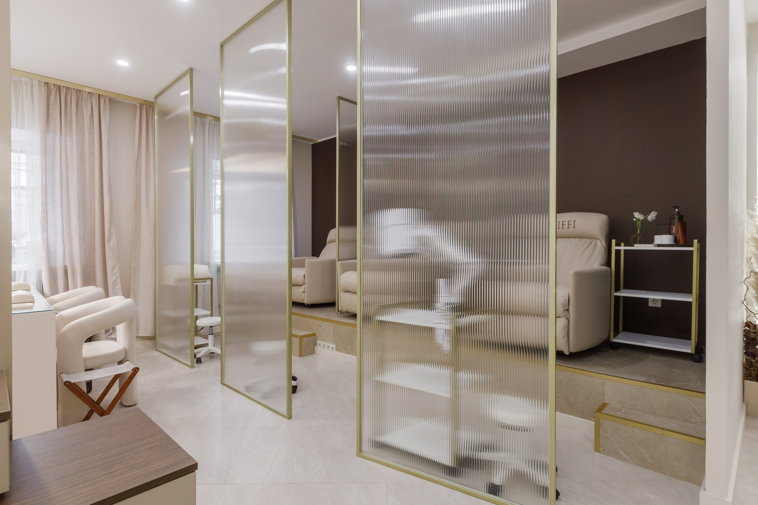 Интерьерная съемка салона красоты. Интерьерный фотограф в Москве Роман Потапов