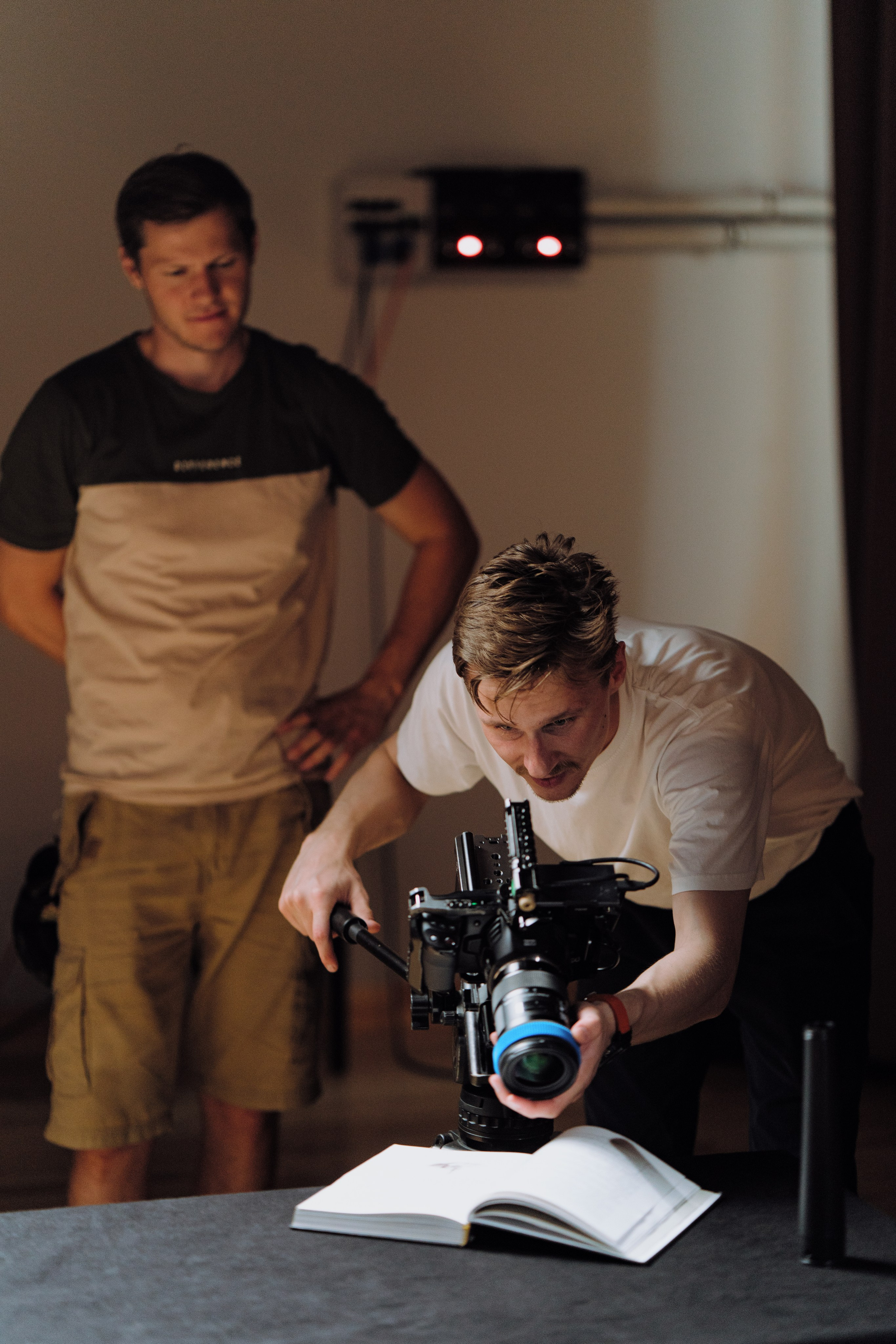 Женя Медведева / Уроки истории. Творческий и репортажный фотограф в Москве Клим Долгов