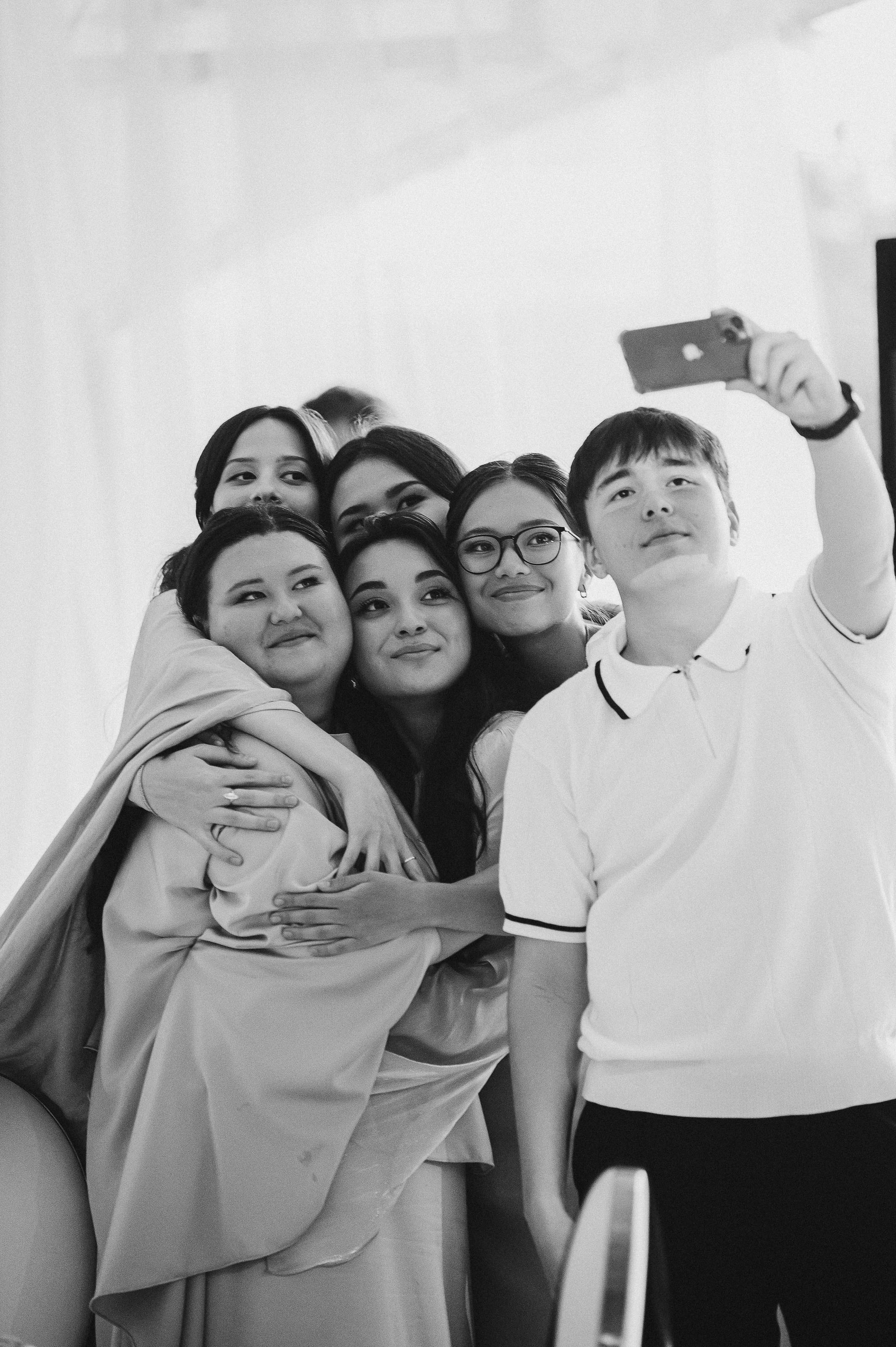 Одним солнечным днем на берегу реки. Евгений Нисковских — свадебный и репортажный фотограф в Тюмени