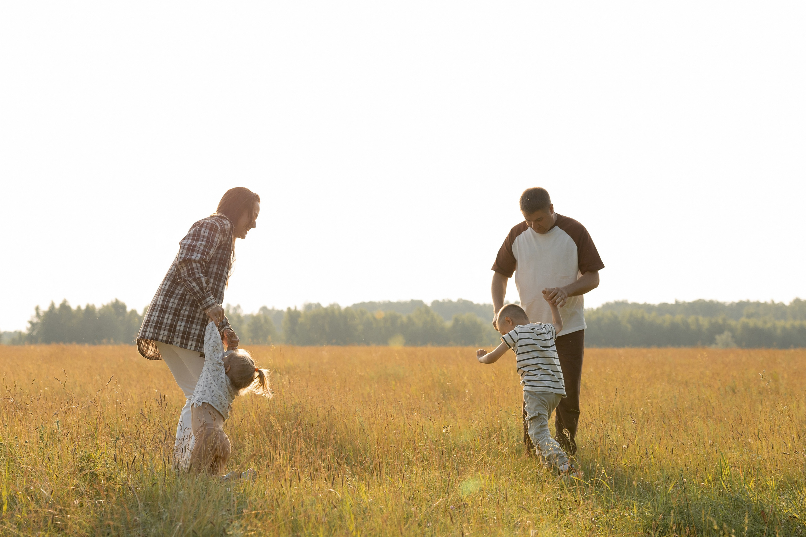 В поле. Семейный и свадебный фотограф в Челябинске Мария Леонтьева
