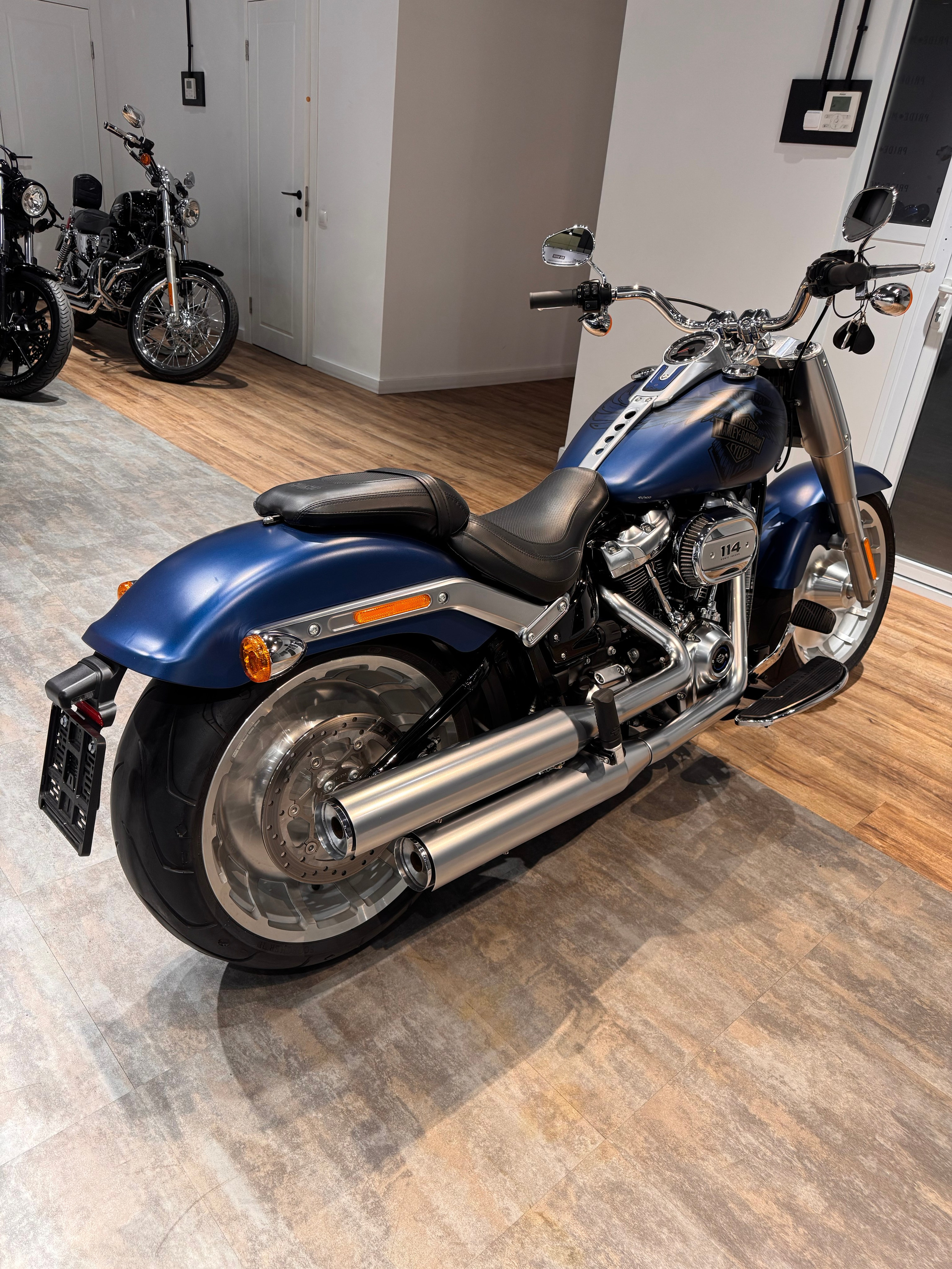 Harley Davidson Sportster 114 FAT BOY — купить мотоцикл. Hello Davidson, Москва. Только хорошие мотоциклы…