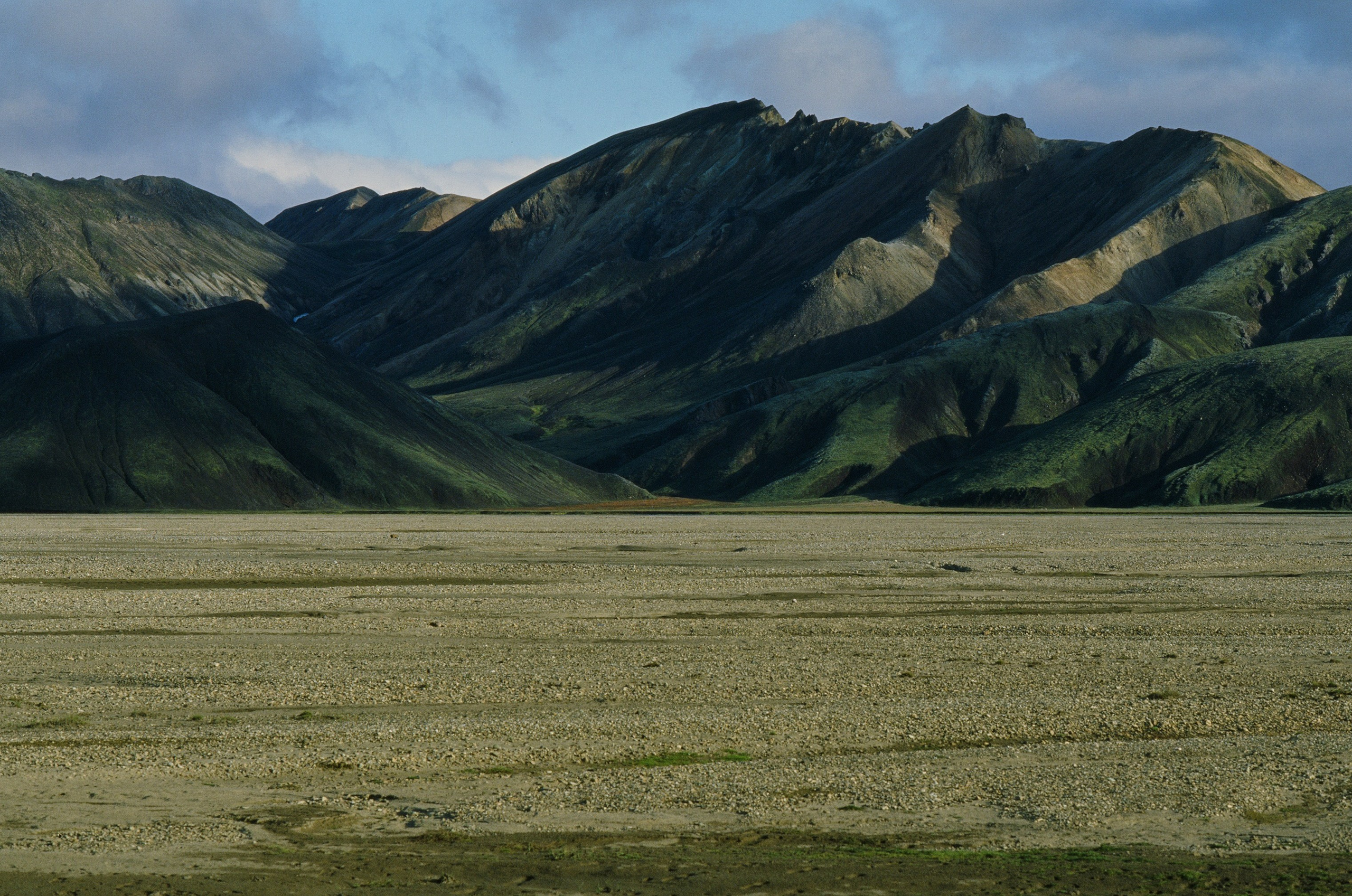 Visitor // iceland, f225 II. EVER EXPOSED