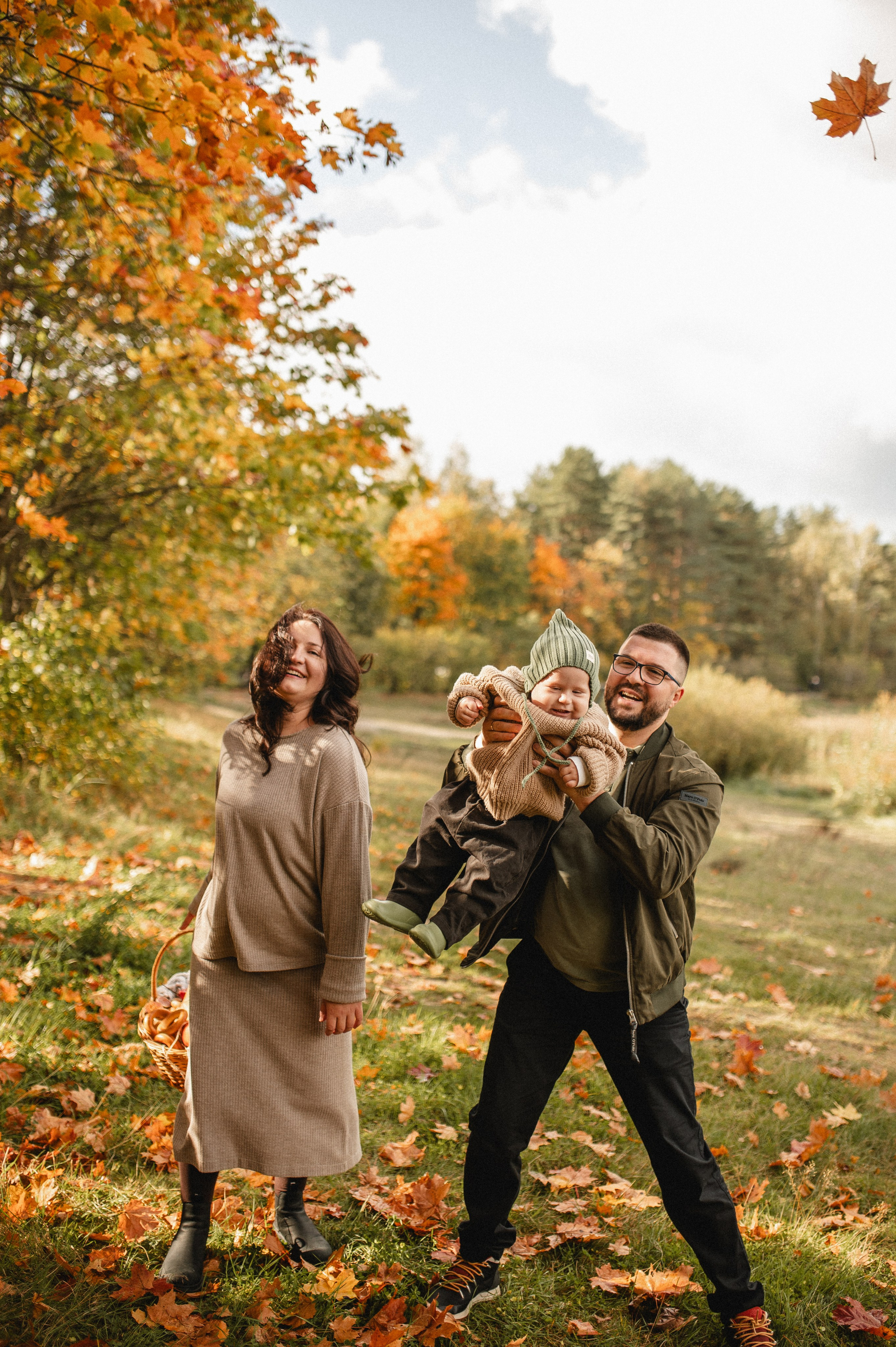 Осенняя фотосессия большой семьи в парке. Семейная фотосессия Бутово Москва фотограф Алина Морщагина