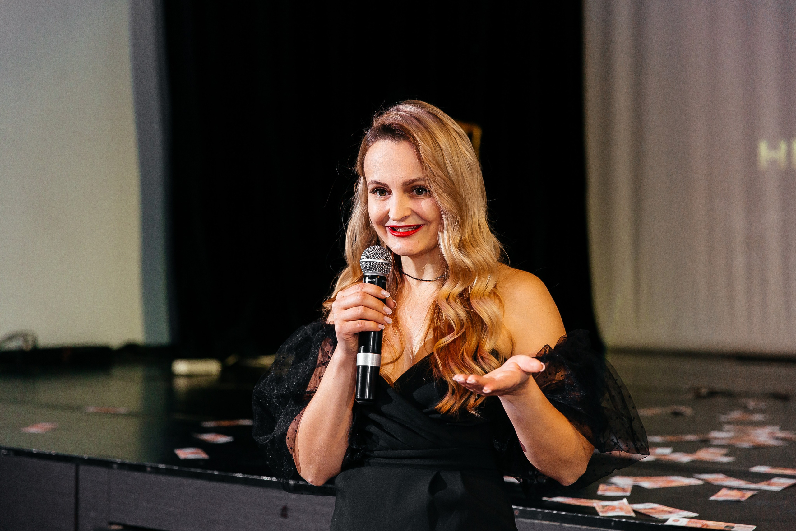 Фотозона+выступление спикеров. Фотограф в Красноярске Надежда Воскресенская