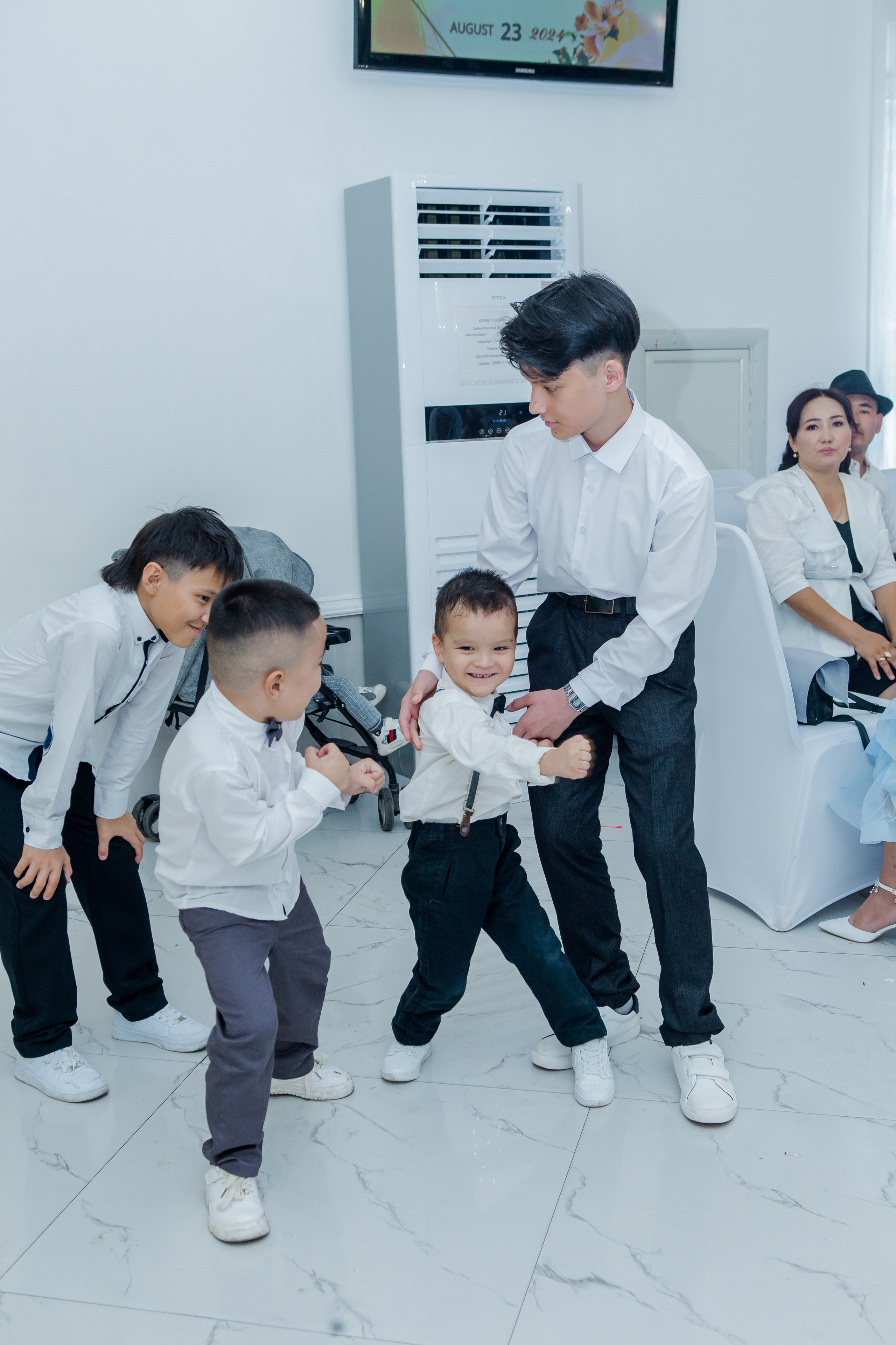 QYZ UZATU ZHADYRA. Свадебный и репортажный фотограф в Астане T.Yertay «Nomad media»