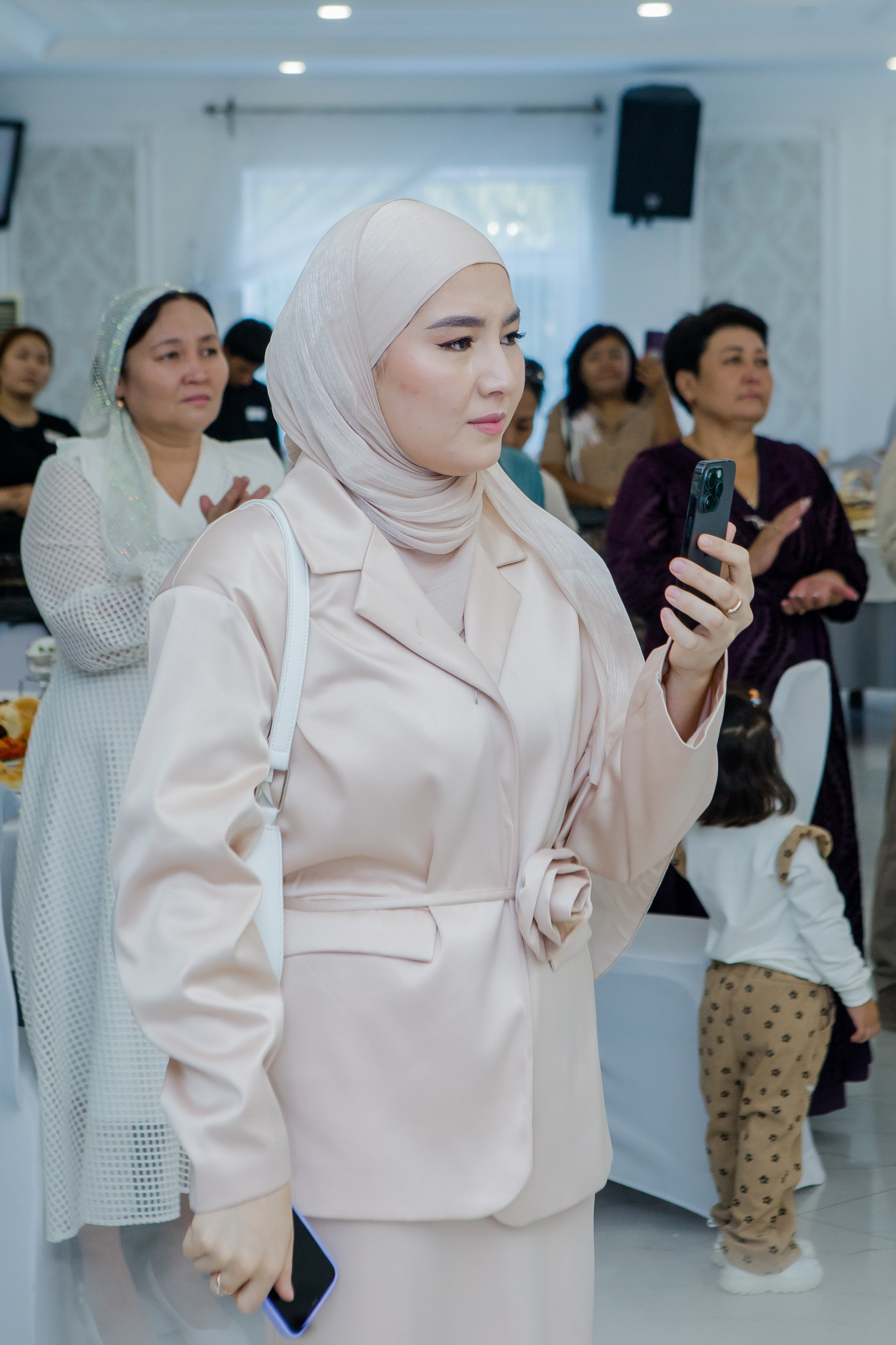 QYZ UZATU ZHADYRA. Свадебный и репортажный фотограф в Астане T.Yertay «Nomad media»