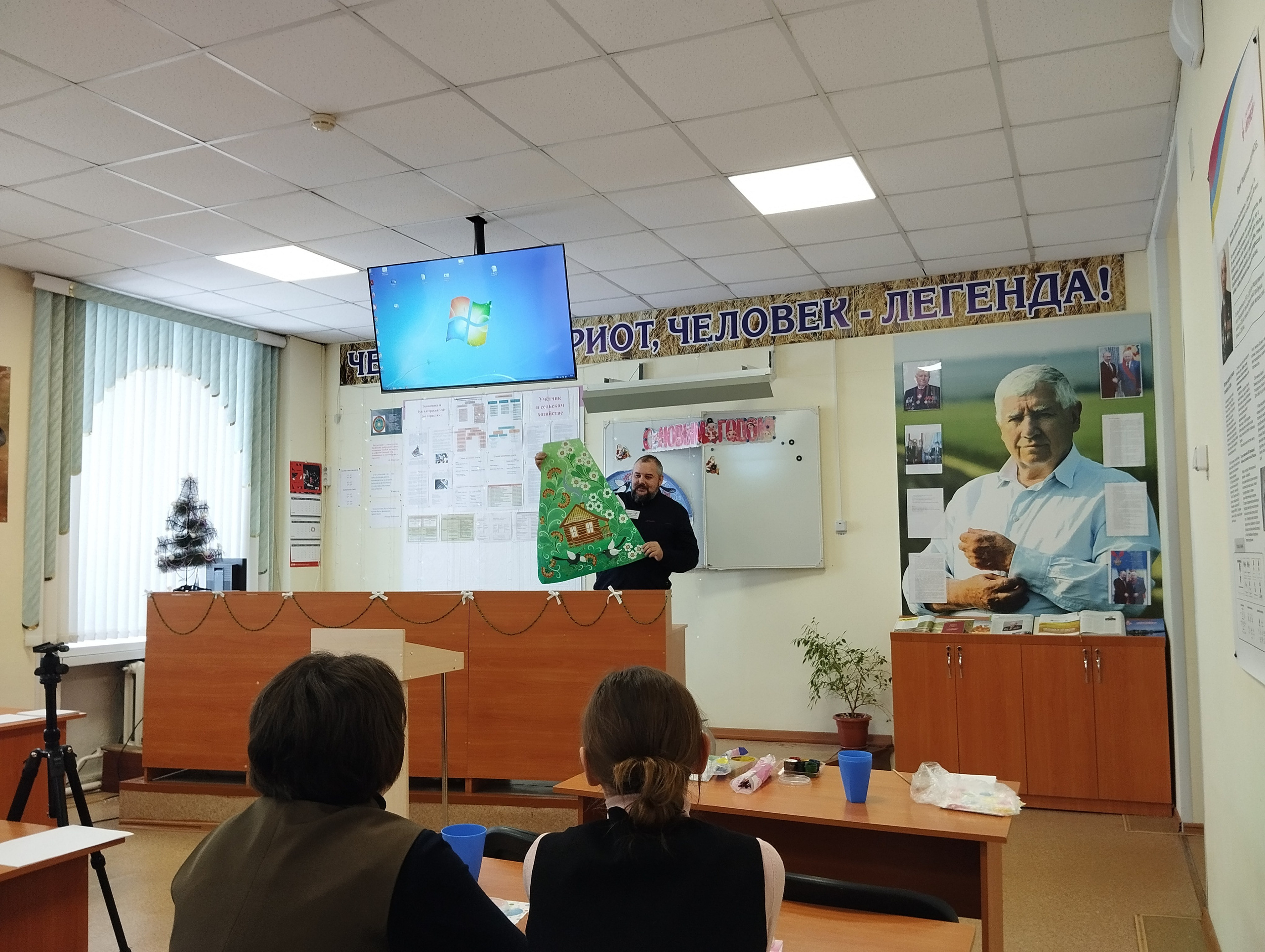 Мастер-класс в Аграрном колледже. Сувениры и подарки с Ордынской росписью | Новосибирск