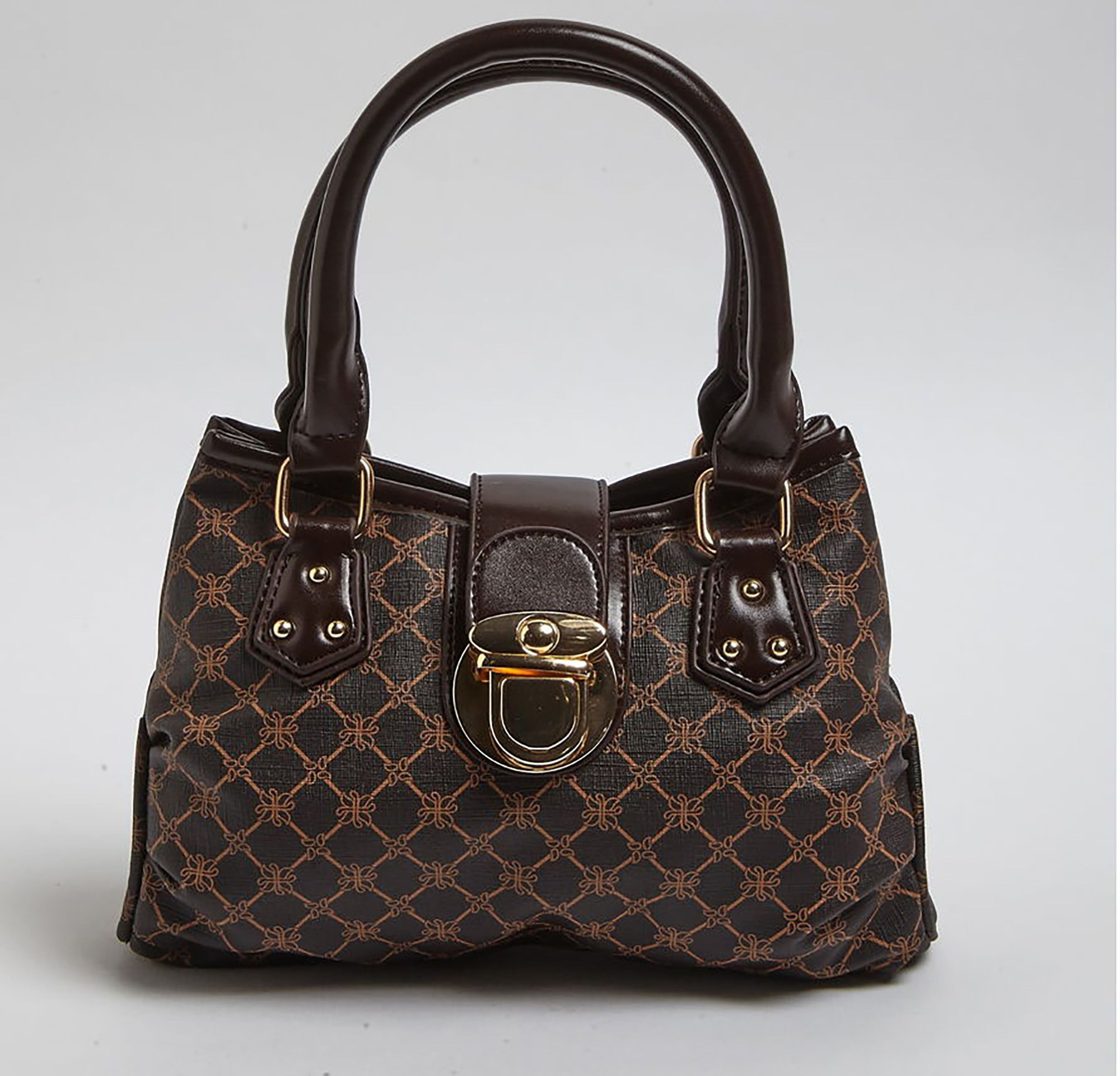 Elevate Your E-Commerce Photos with Professional Retouching Services. AI Photo Retoucher and Image Restorer Zhanna Ognivo