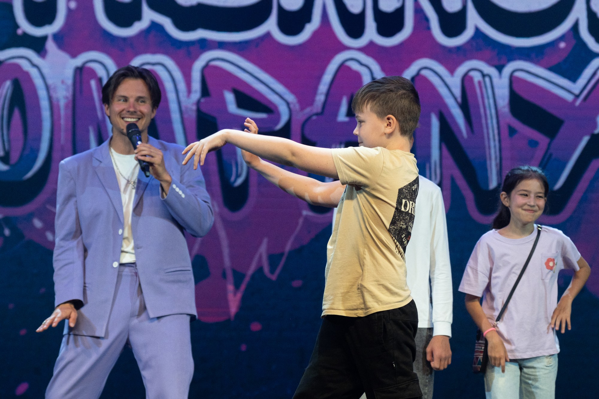 Отчетный концерт студии танца ARTIDANCE. Репортажный фотограф в Казани Павел Серпокрылов