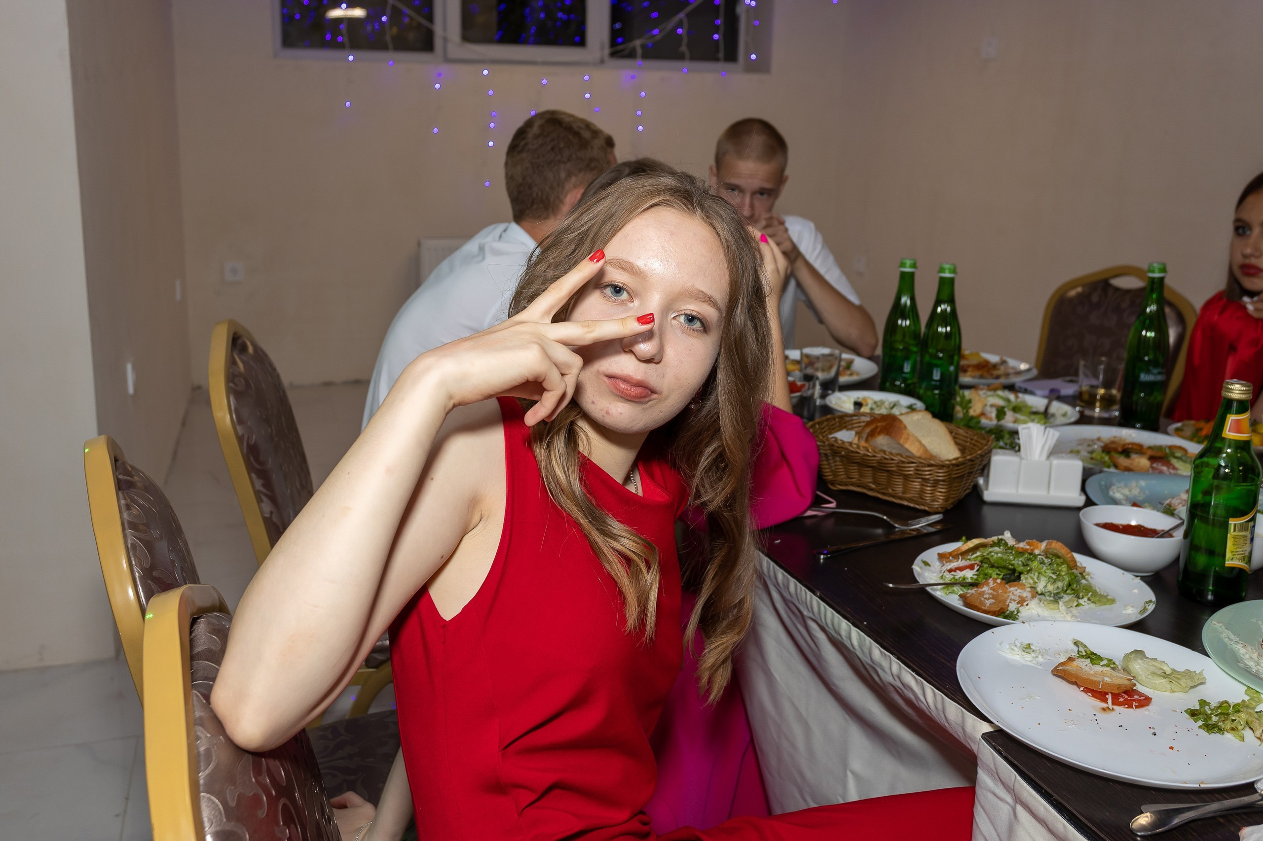 Вручение аттестата и выпускной вечер. Выпускные альбомы Майкоп, Краснодар Елена Золотарева