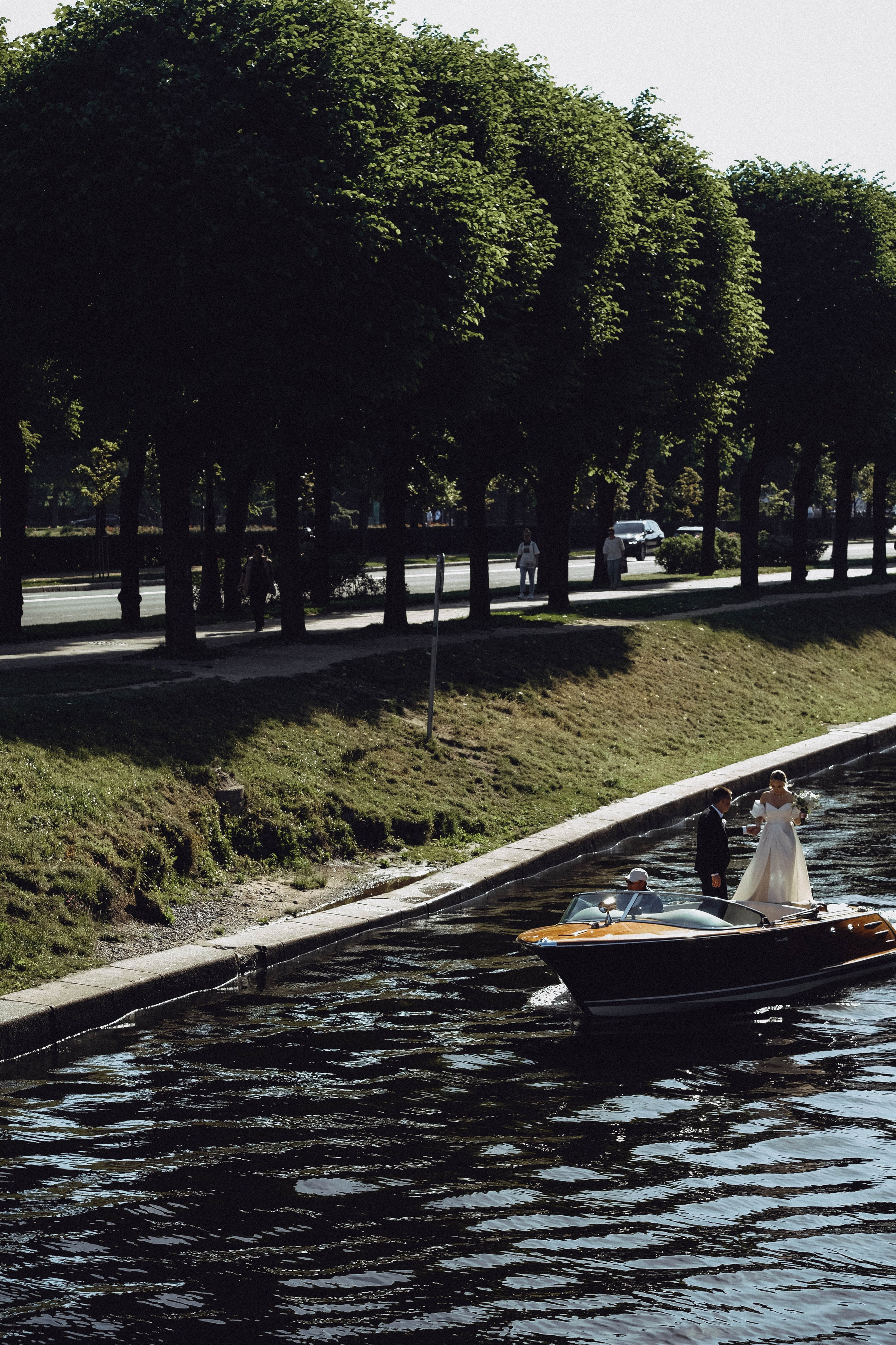 СВАДЕБГНАЯ ПРОГУЛКА ПО КАНАЛ САНКТ-ПЕТЕРБУРГА НА КАТЕРЕ. Профессиональный фотограф, Санкт-Петербург — Виктория Богомолова