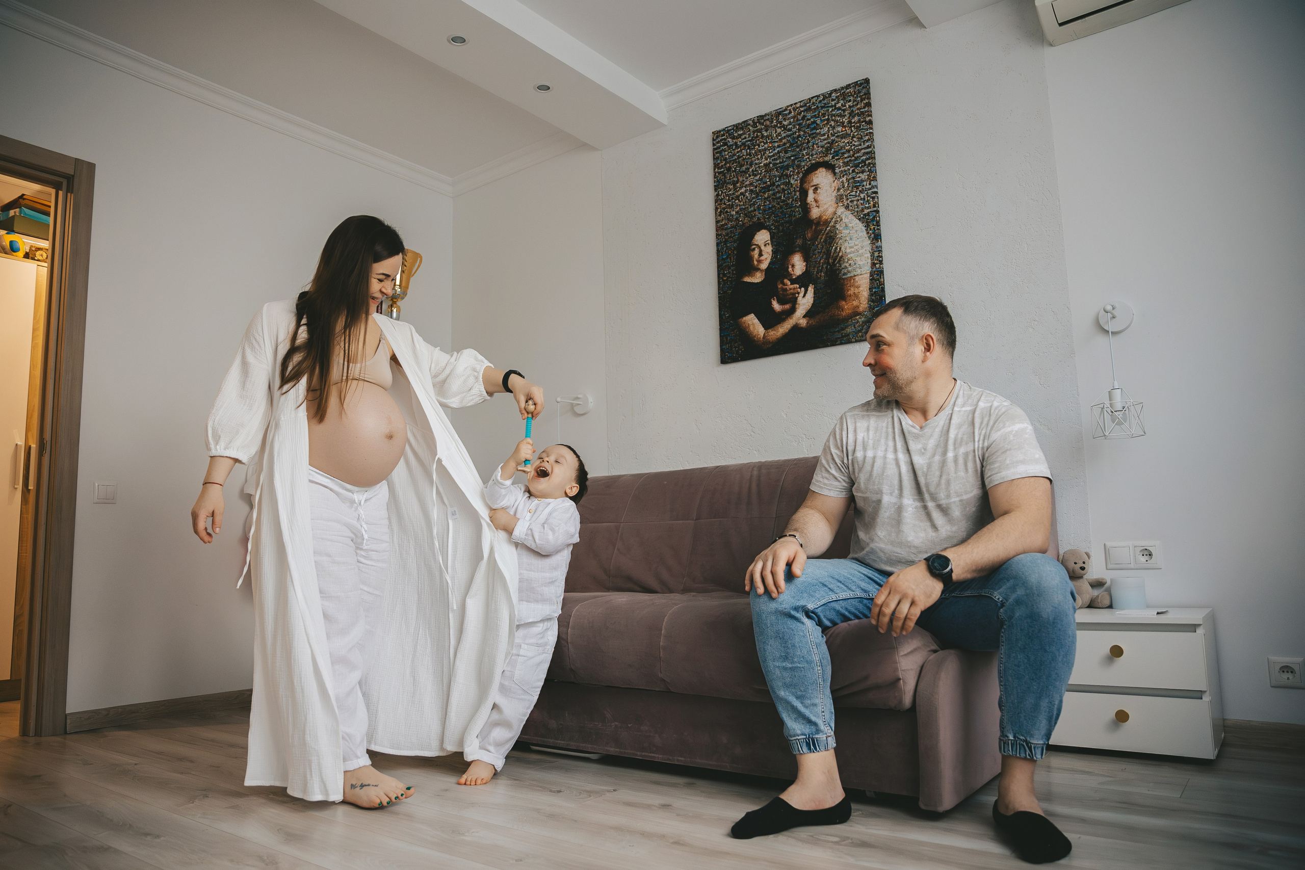 Фотосессия беременности дома с семьей. Семейный и женский фотограф в Москве Надежда Воробьева