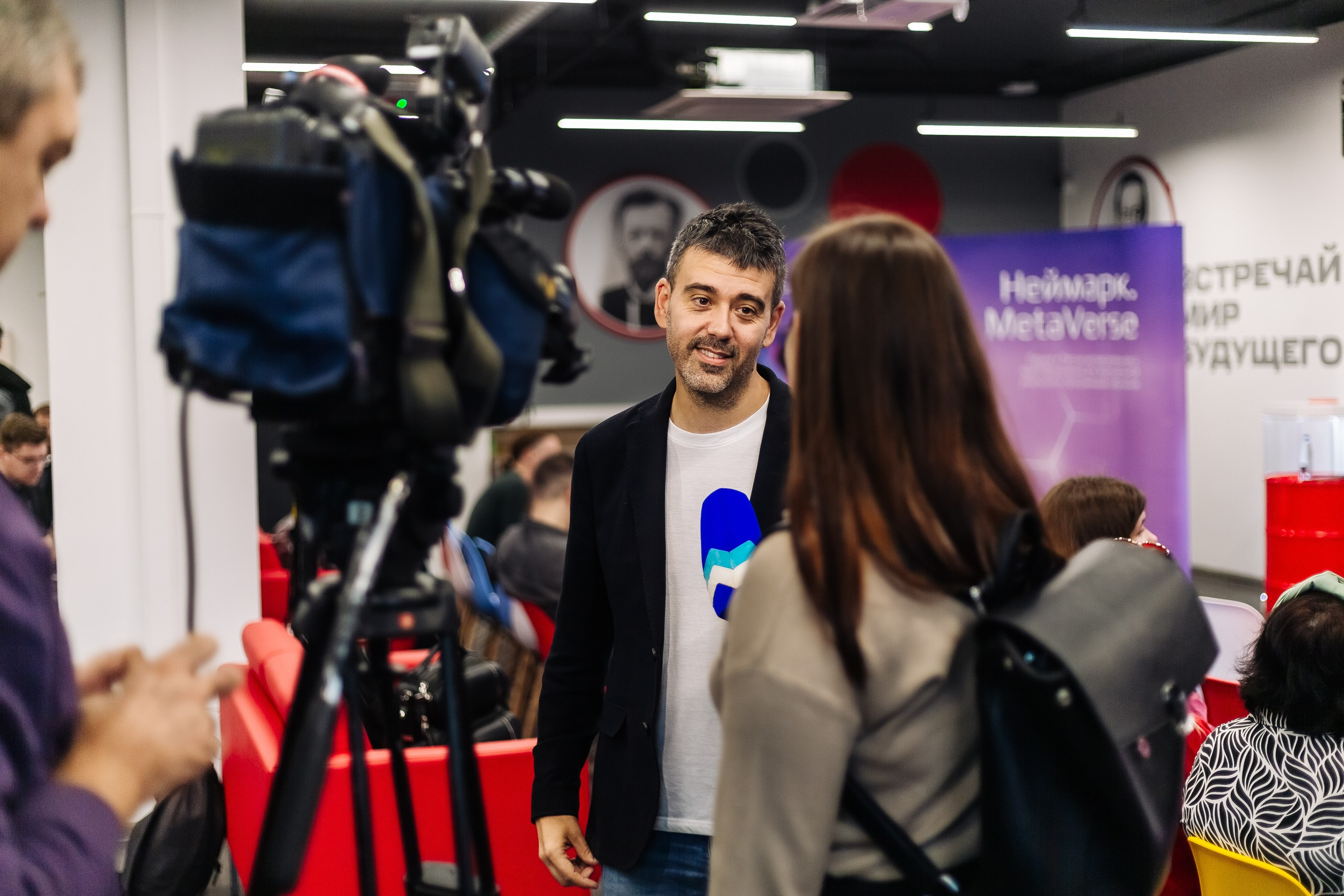 Неймарк. Лекторий. Репортажный и портретный фотограф в Нижнем Новгороде Максим Горшков