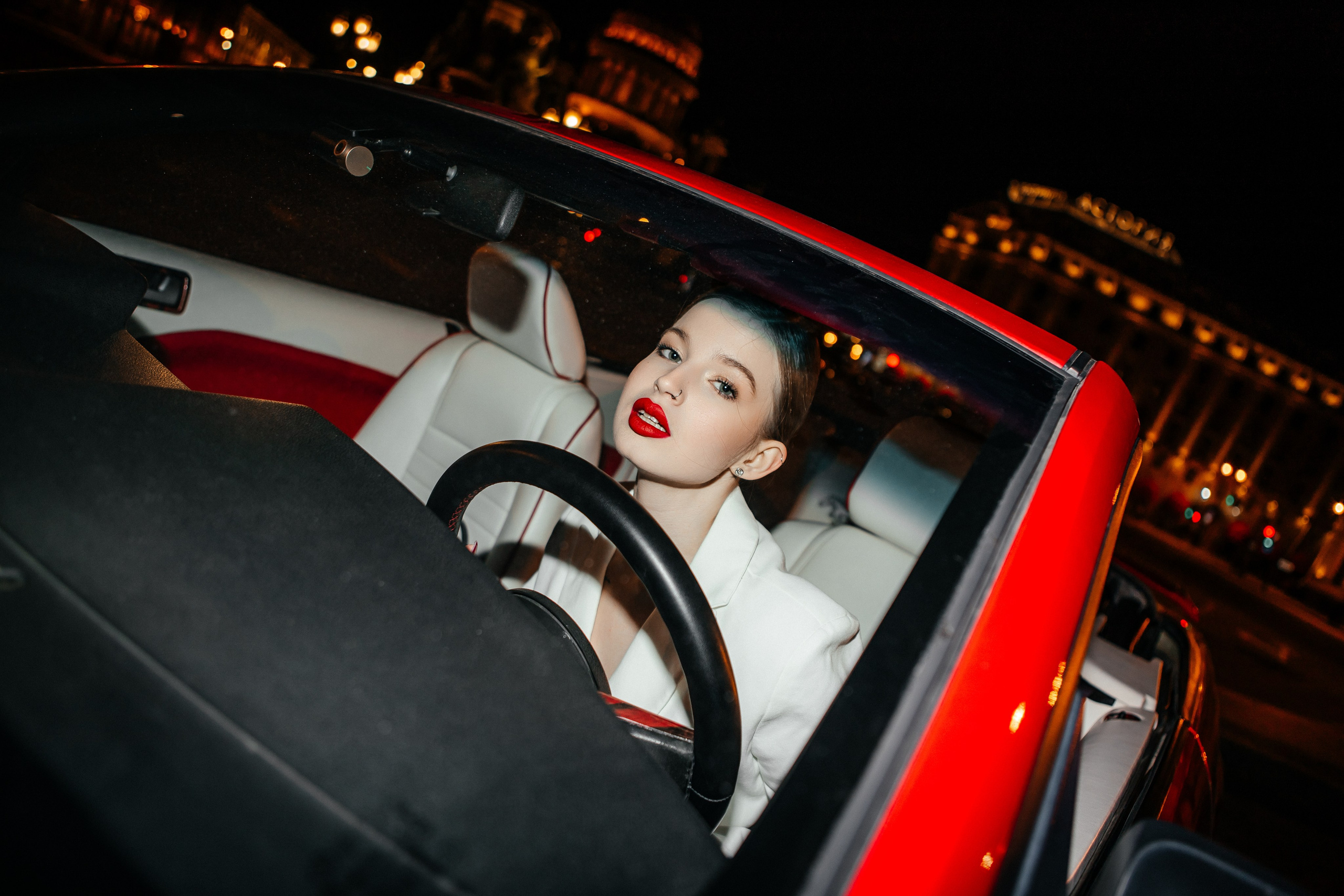 Алена — ночной кабриолет. Elena Sova — семейный и женский фотограф в Санкт-Петербурге