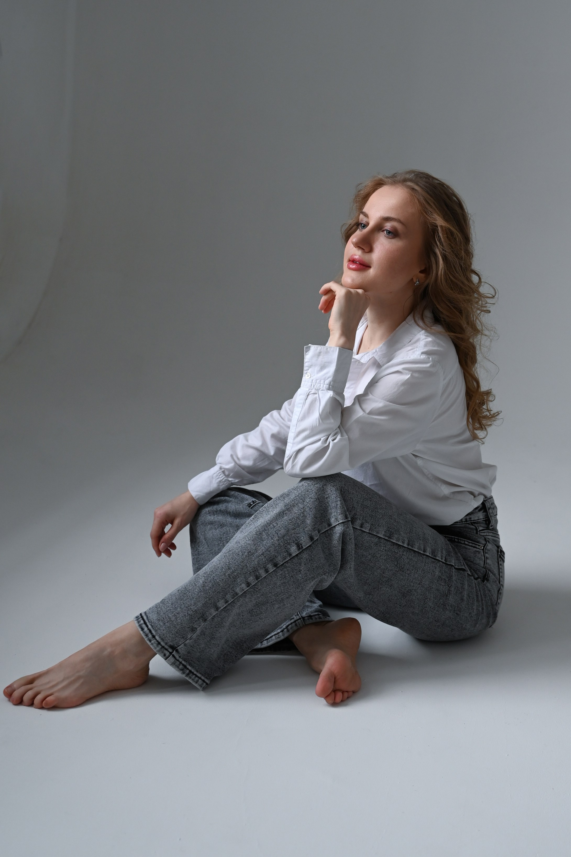 Женская фотосессия с цветами. Портретный фотограф в Москве Казьмина Олеся