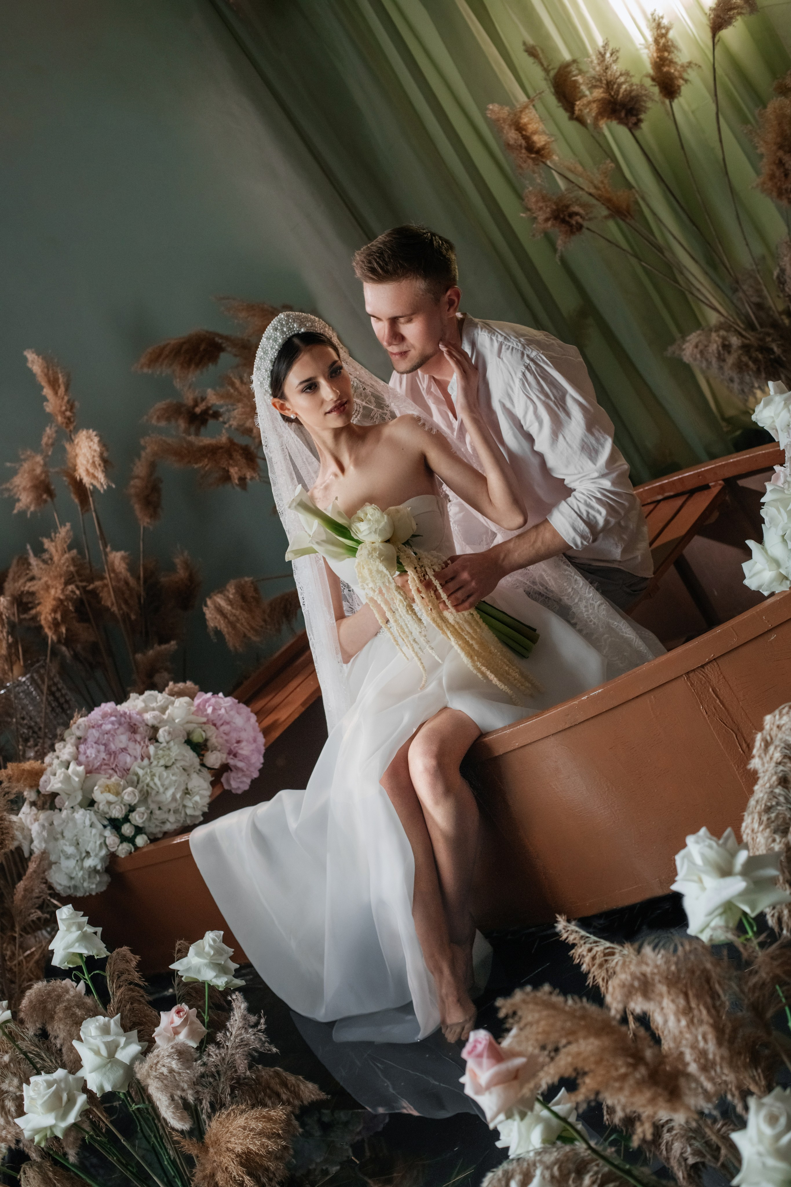 Серия свадебных фотографий жениха и невесты в студии Ставрополя. Фотограф Ставрополь Пятигорск Елизавета Дарина