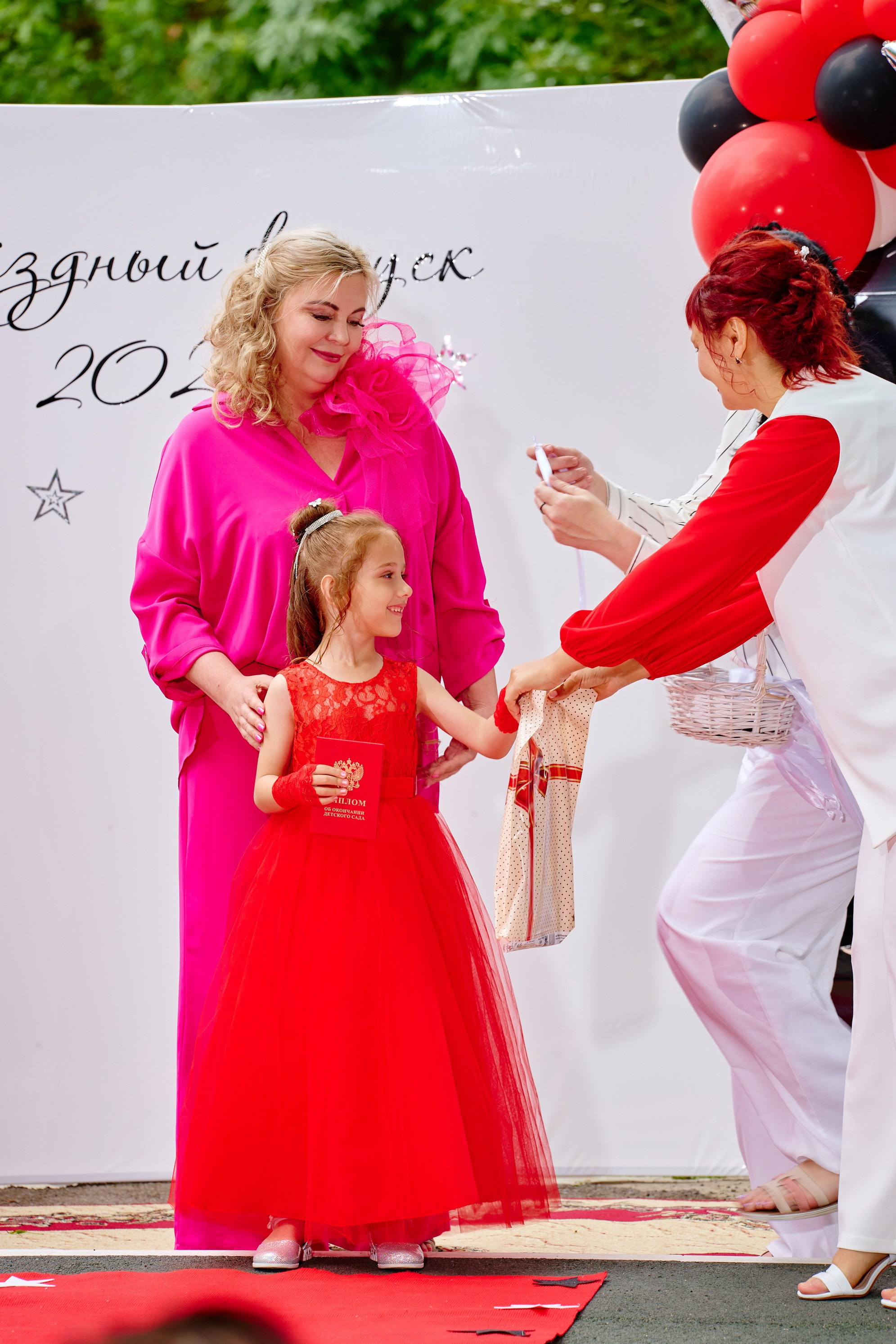 Выпускной 45 сад. Фотограф Выпускные альбомы Таганрог Сергей Коробченко