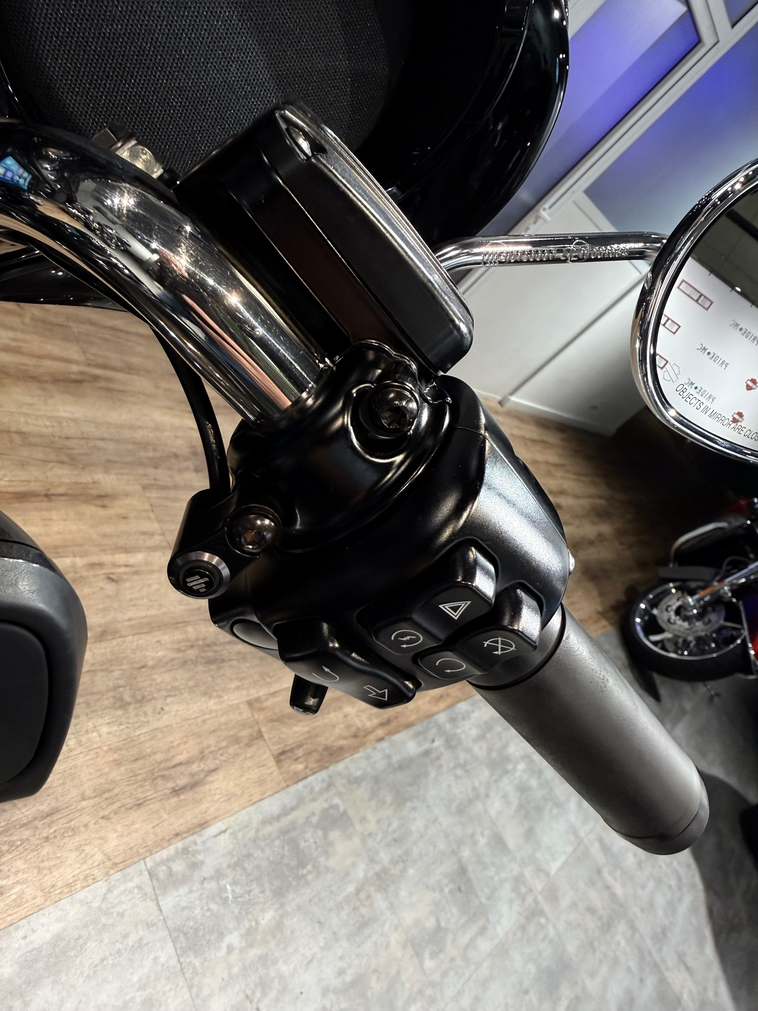 114 Electra Glide Limited (KessTech). Hello Davidson, Москва. Только хорошие мотоциклы…