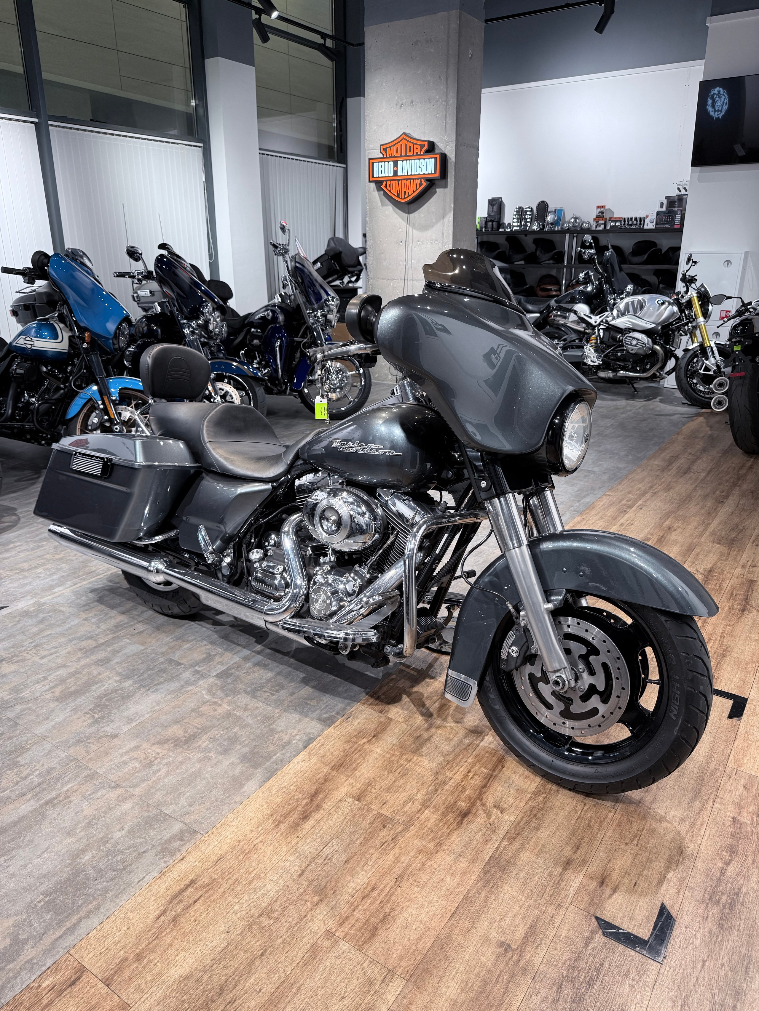 2009 Street Glide (Nardo Dark Gray). Hello Davidson, Москва. Только хорошие мотоциклы…