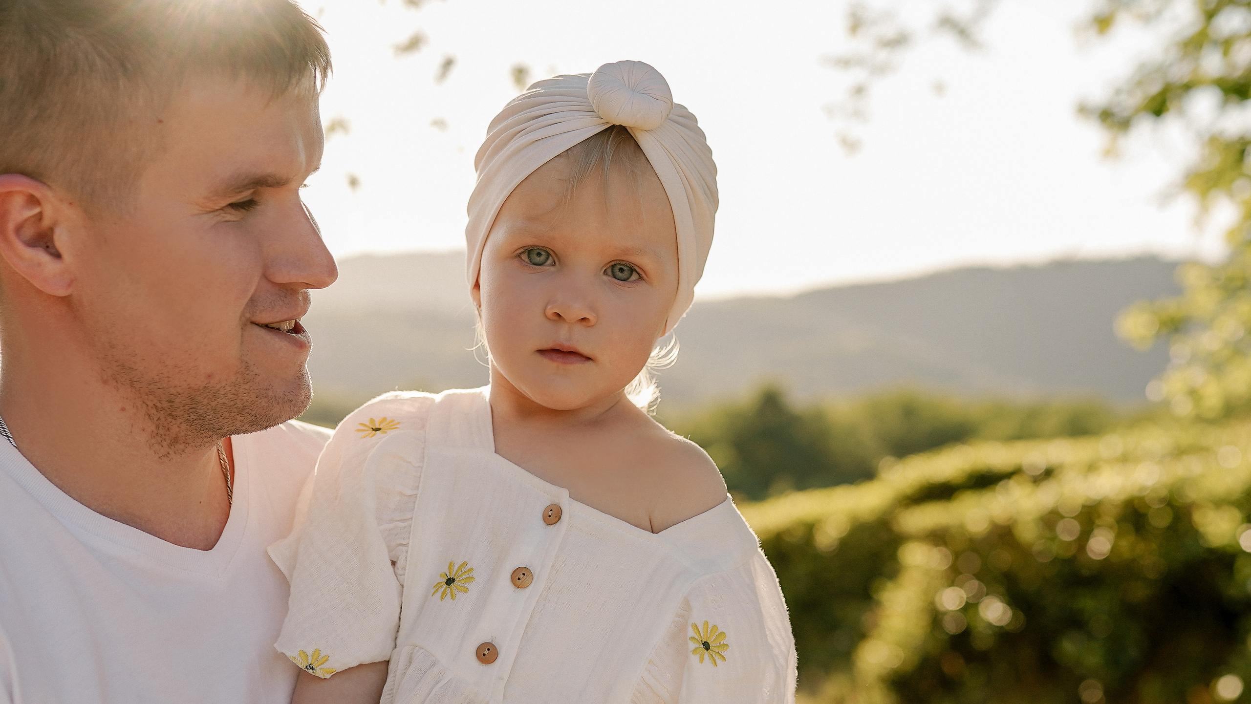 Карина, Артём и Катя. Милана Довгаль - семейный фотограф и видеограф  в Адлере и Сочи