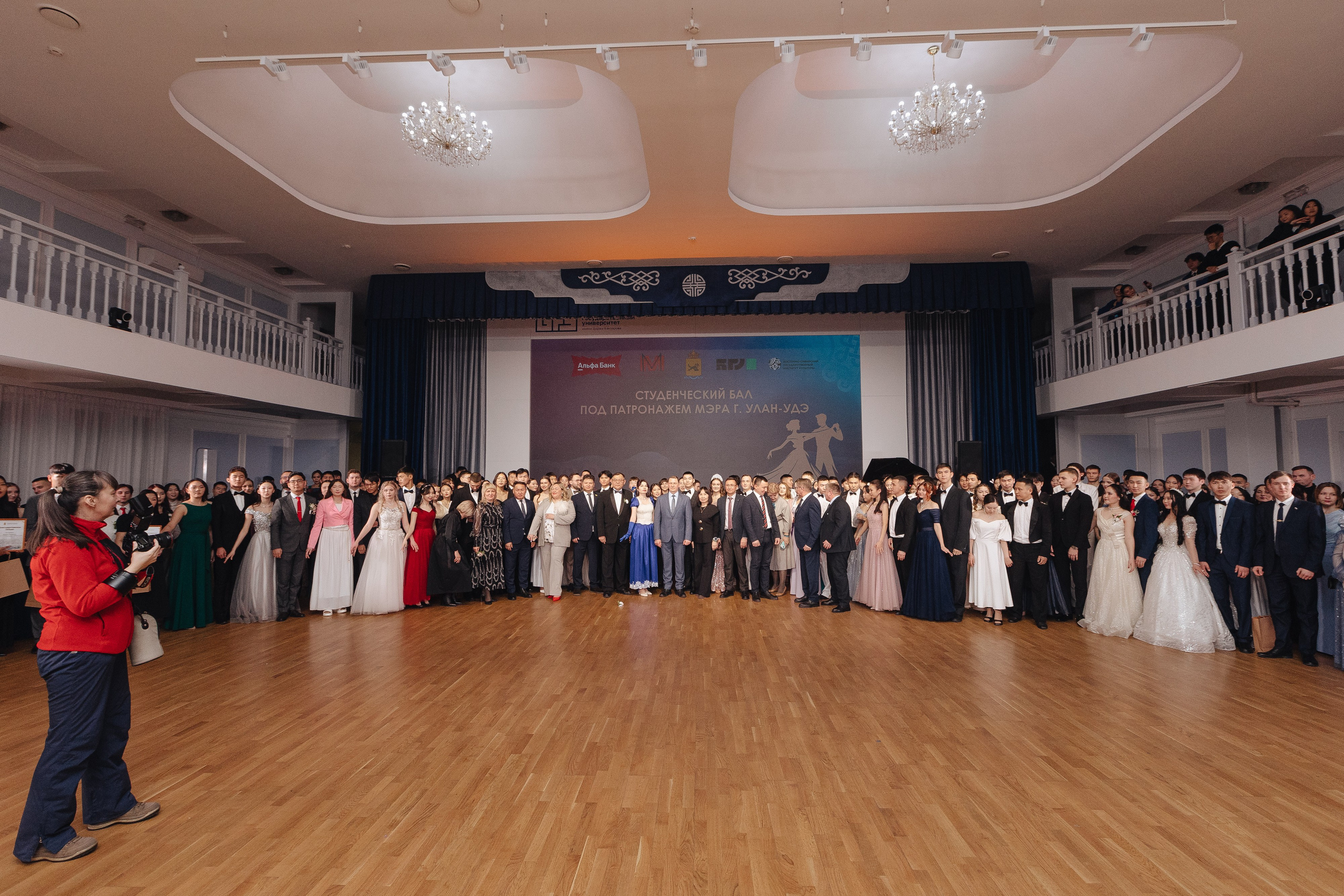 Студенческий бал. Свадебный и семейный фотограф в Улан-Удэ