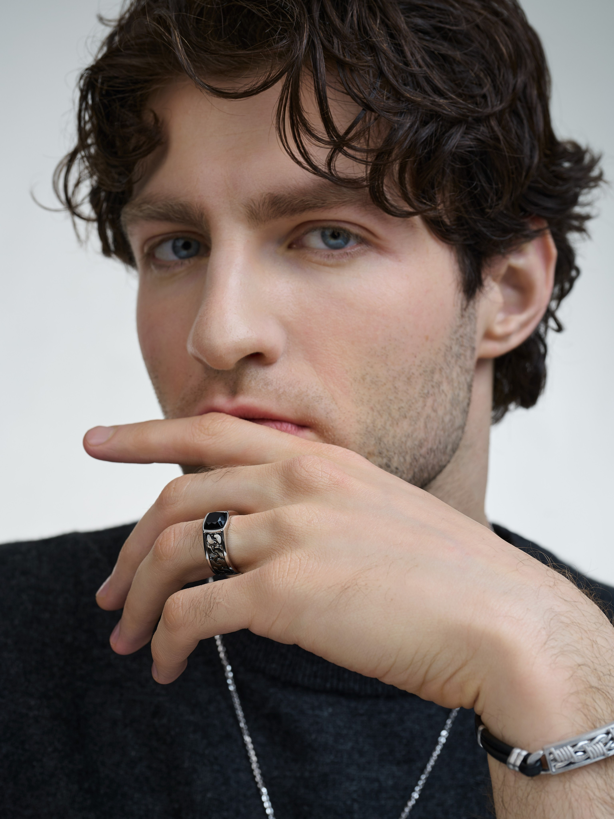 Каталог для бренда AllTime. Фотограф для брендов в Москве Ксения Чупрунова