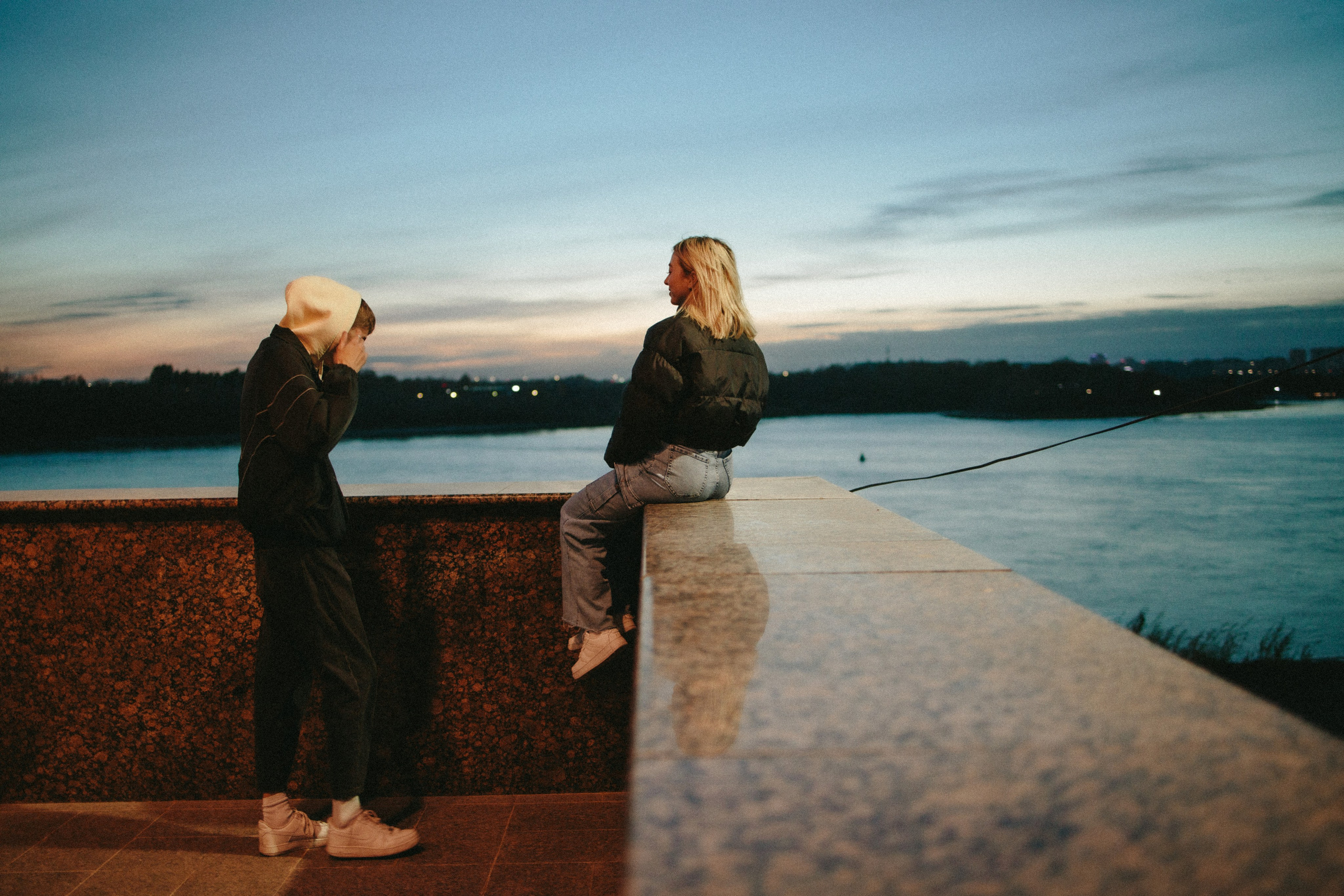 Прогулки по ночному городу. Lifestyle семейный и детский фотограф в Омске Иванова Екатерина