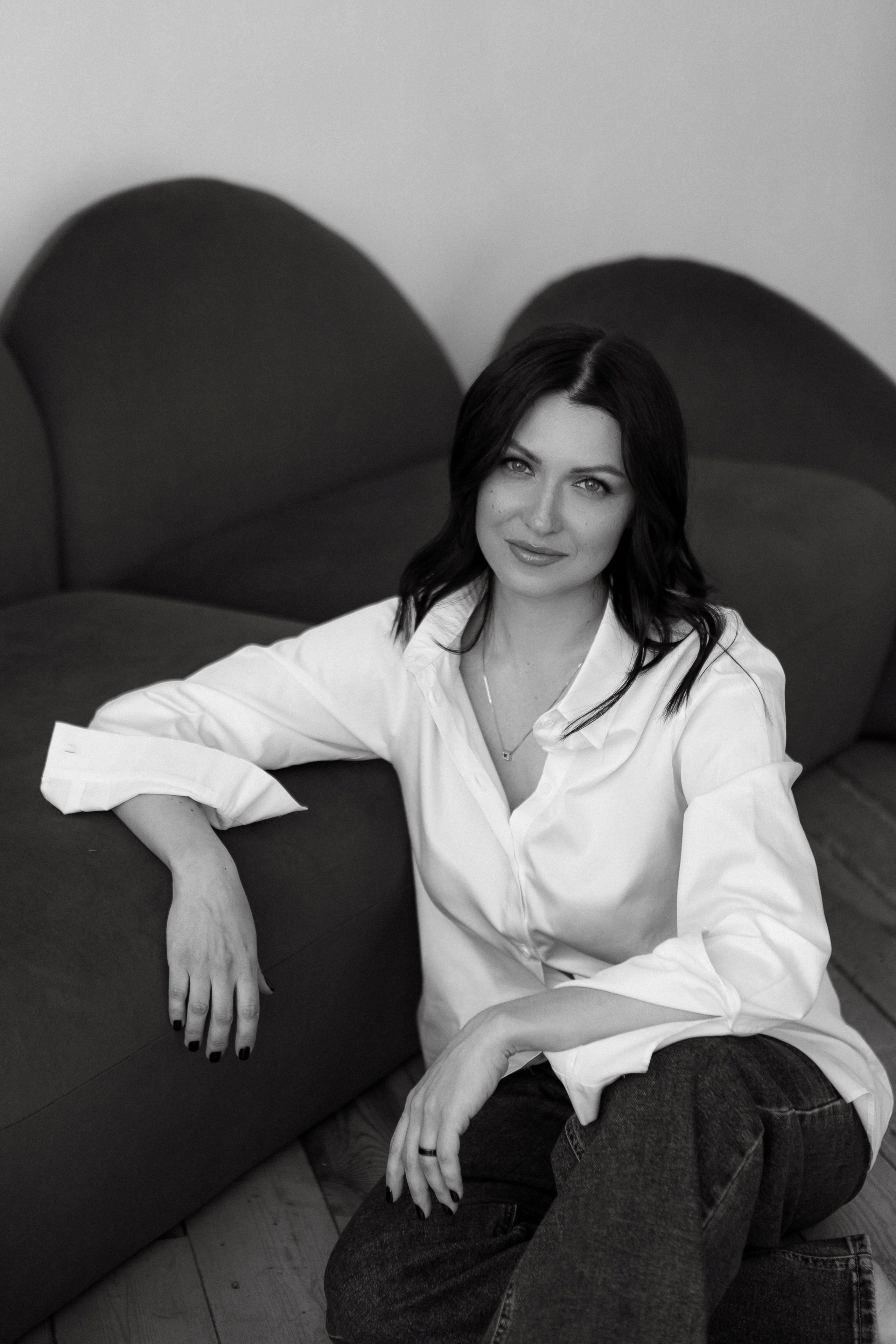 Анна ч/б. Главная