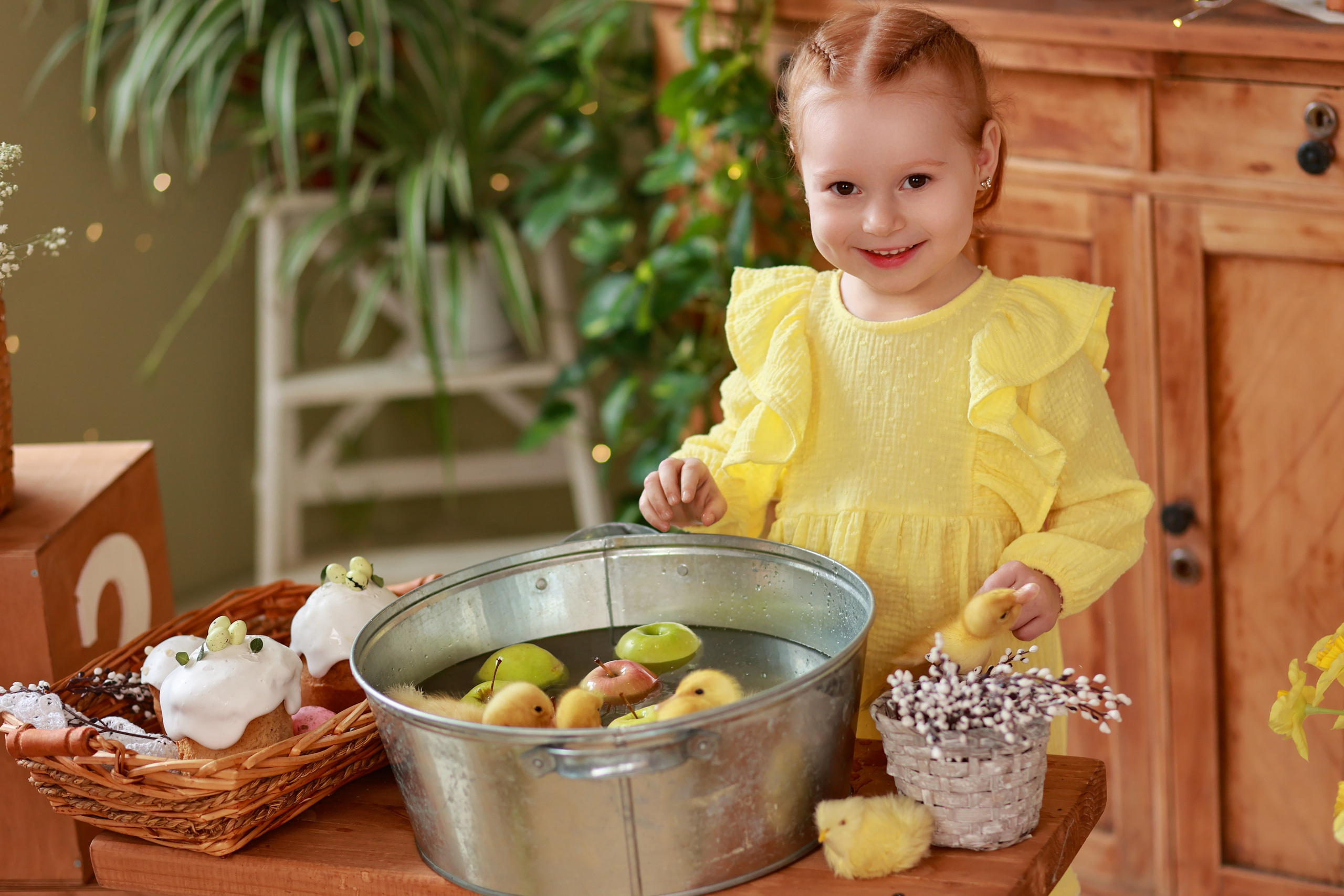 «Светлая Пасха» с утятами. Детский семейный фотограф Краснодар