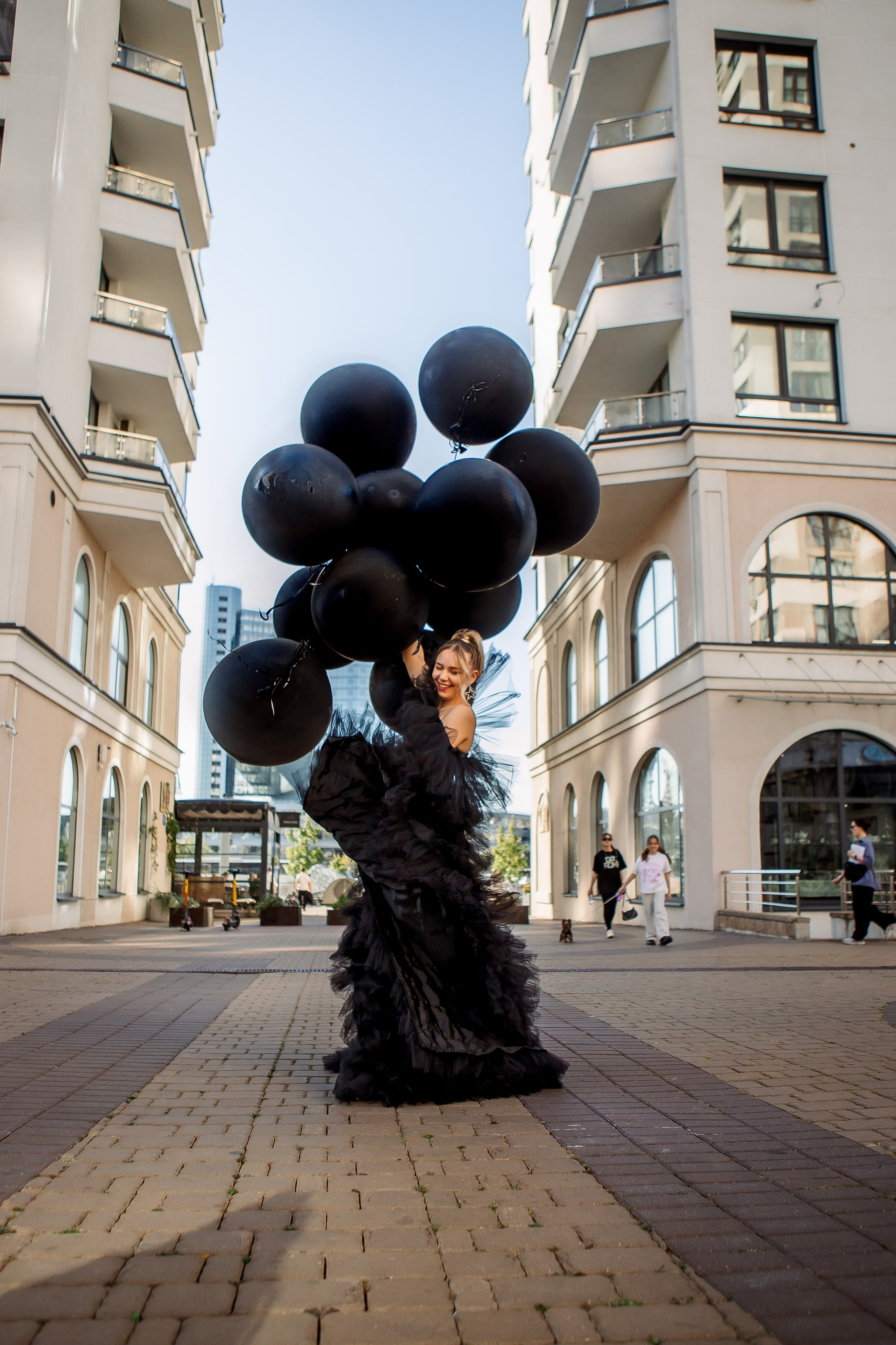 Прогулка с шарами. Семейный детский фотограф. Фотосессия в Минске