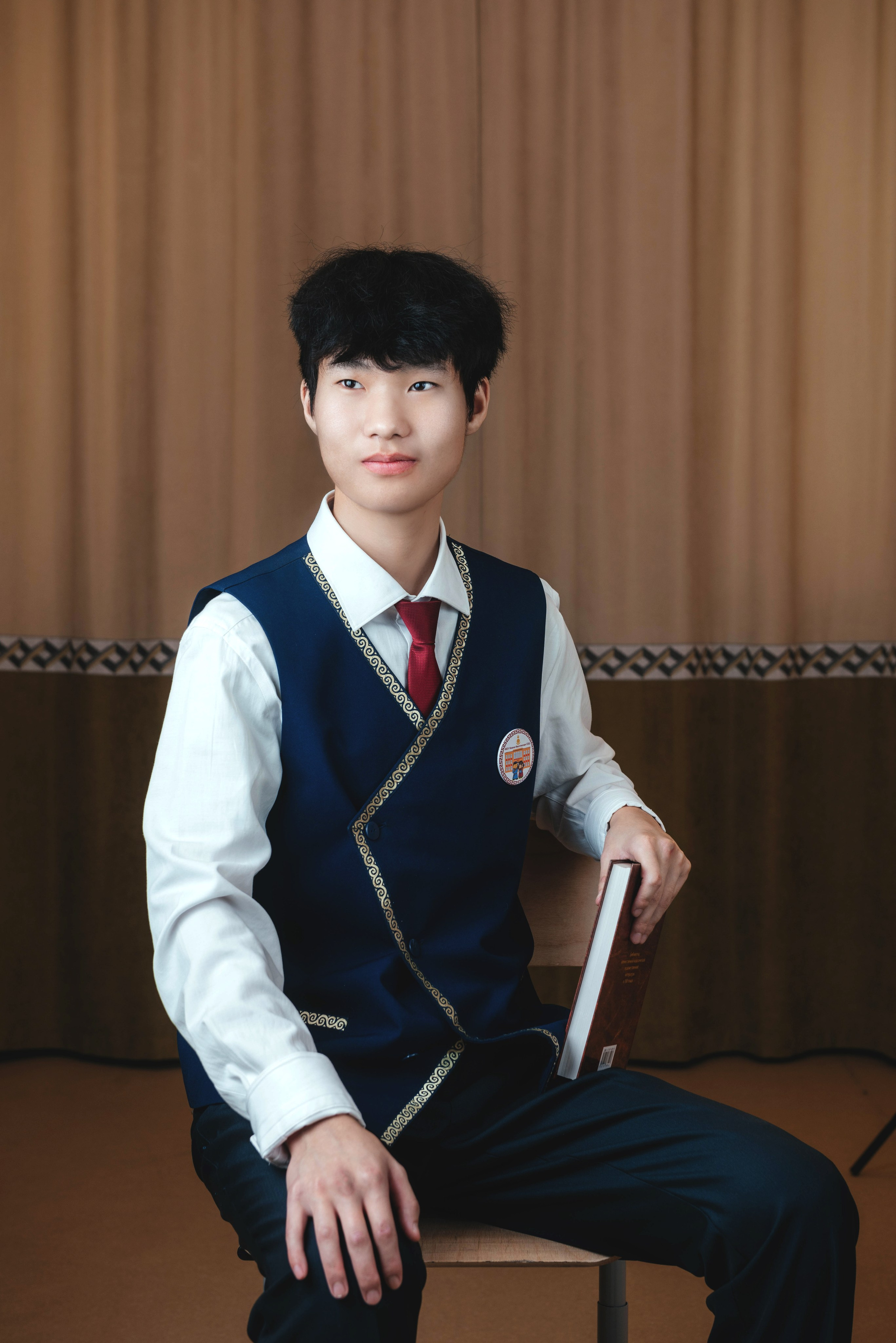 Выпускной фотоальбом для средней школы. Фотограф Эллина Дар г. Улан-Удэ