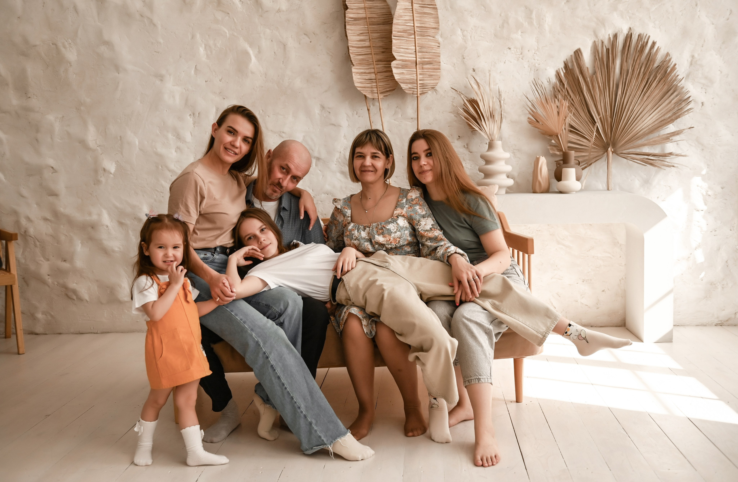 Семейная студийная  фотосессия 2. Свадебный, семейный, детский, контент фотограф в Омске Максим Ильин