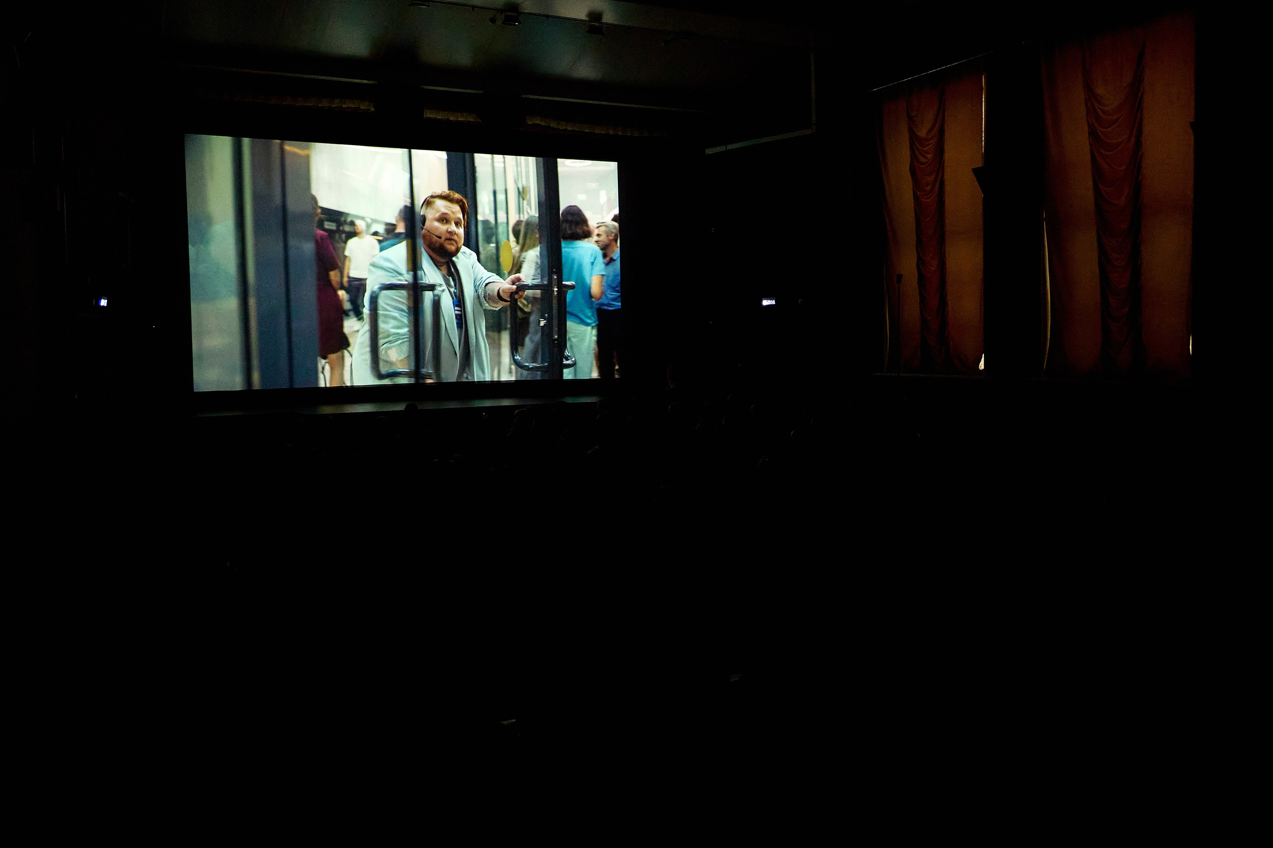 Кинопоказ, дима красилов, киностудия горького. Свадебный репортажный и фуд фотограф в Барнауле Гайфулин Виталий