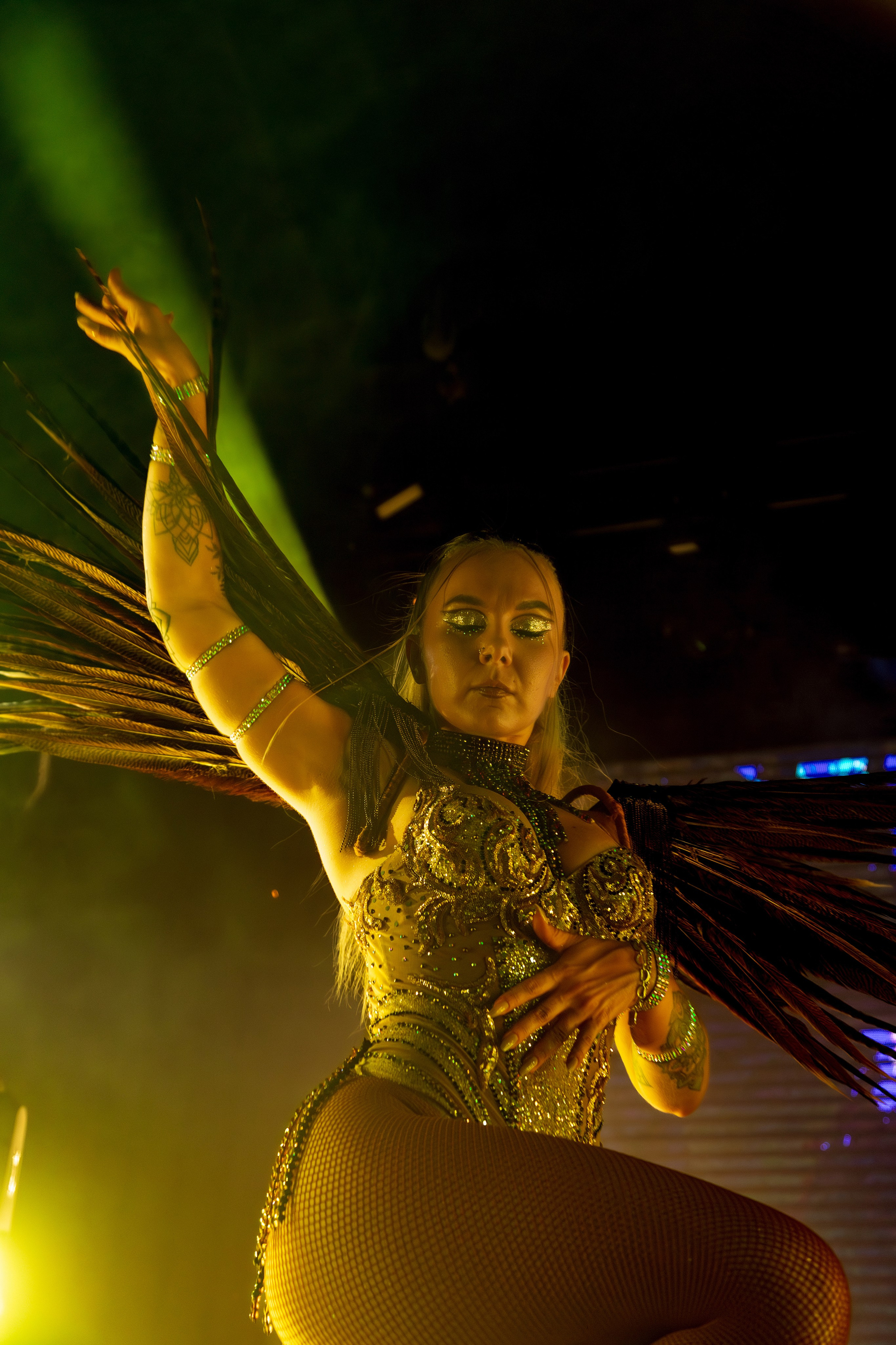 System Reality: Glow! в клубе Фабрика, Екатеринбург. Репортажный фотограф Екатеринбург | Яркий, качественный репортаж | Концерты, клубы, репортаж, праздники, корпоративы