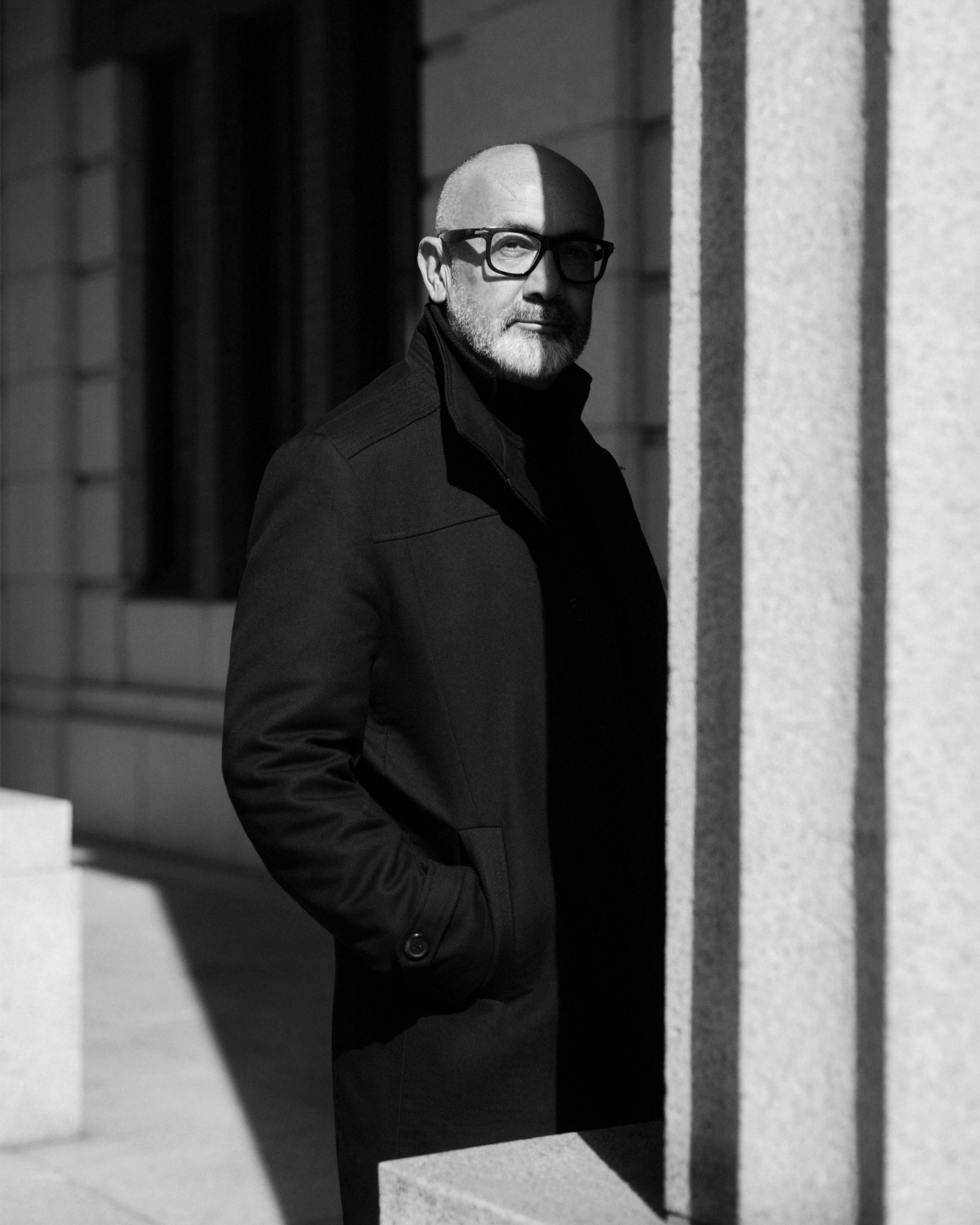 Ozi. Photographer in Tokyo Anatolii Ozarto