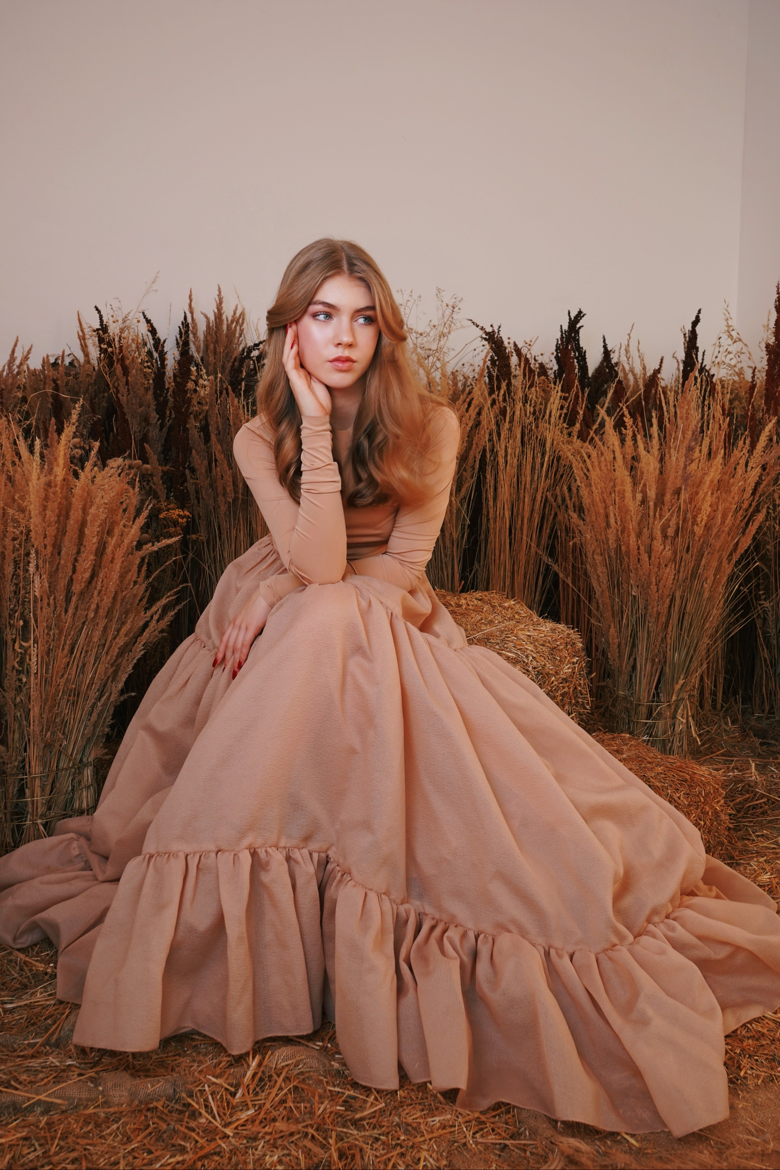 София, студия. Женский фотограф в Москве Уварова Анастасия