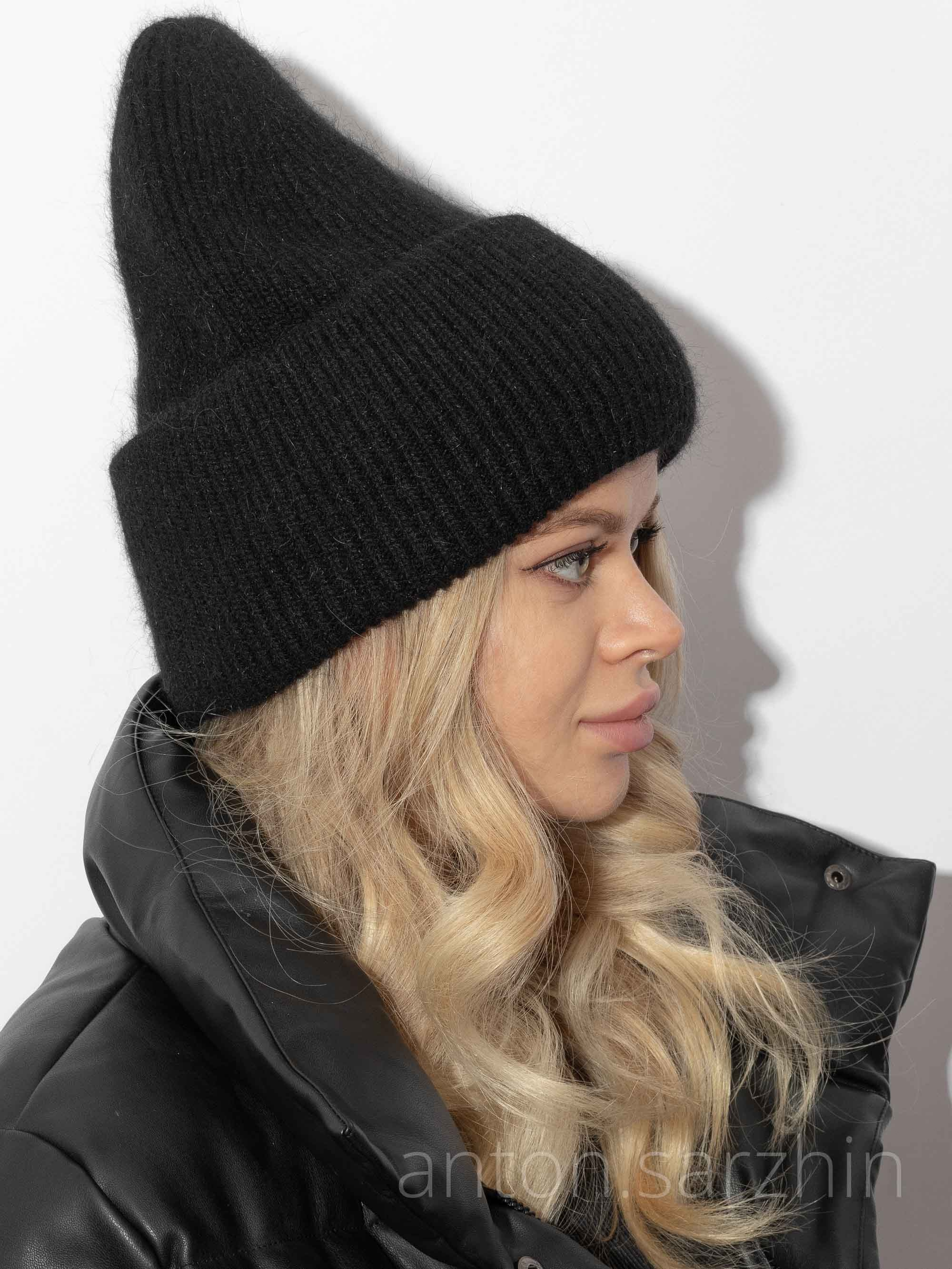 Съемка шапок на модели и съемка шапок в раскладку. Предметная фотосъемка в Москве предметный фотограф Саржин Антон